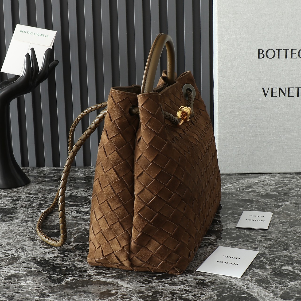 Bottega Veneta Andiamo Handbag: 2023 Woven Leather Tote, Spacious & Stylish 3 a1730955474160 4243