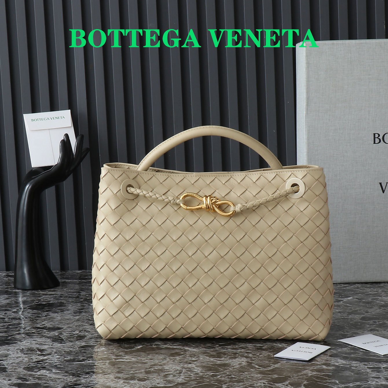 Bottega Veneta Andiamo Medium Handbag: Iconic Design, Luxurious Leather 1 a1732555037222 7022
