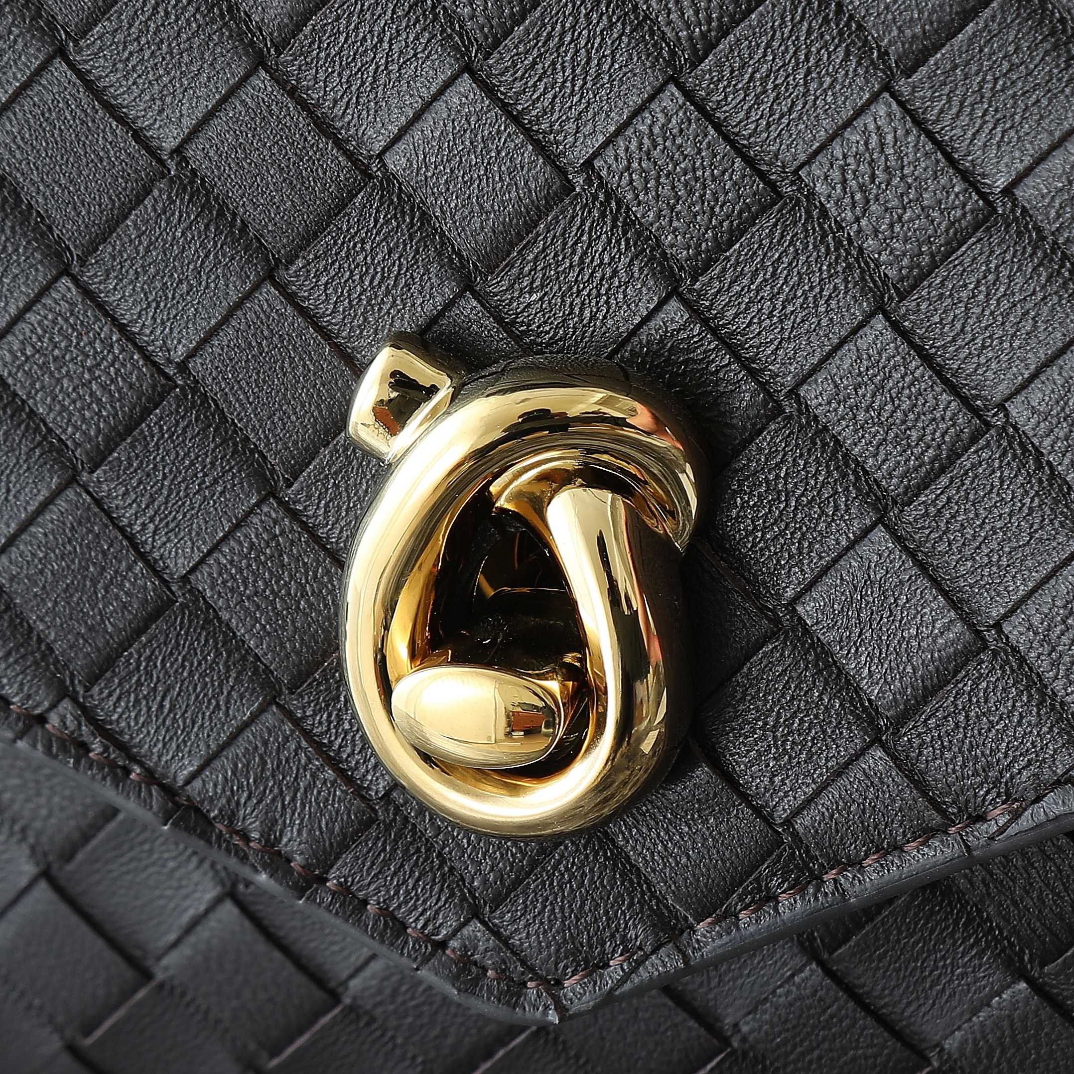 Bottega Veneta Knot Lock Intrecciato Woven Leather Crossbody Bag 5 a1742717923348 2658