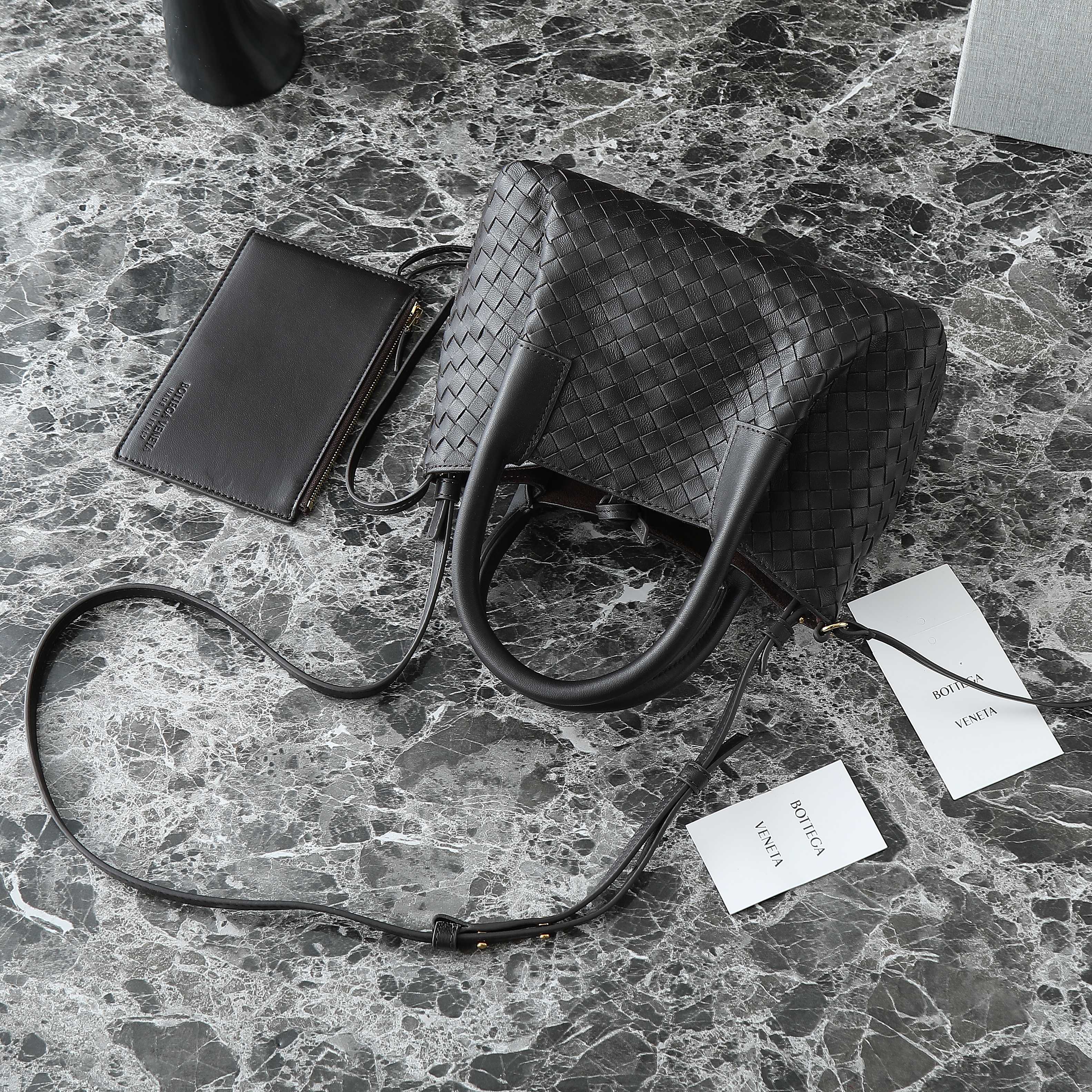 Bottega Veneta Mini Pinacoteca Black Leather Handbag, 24*15*12cm 5 a1744736152124 4700