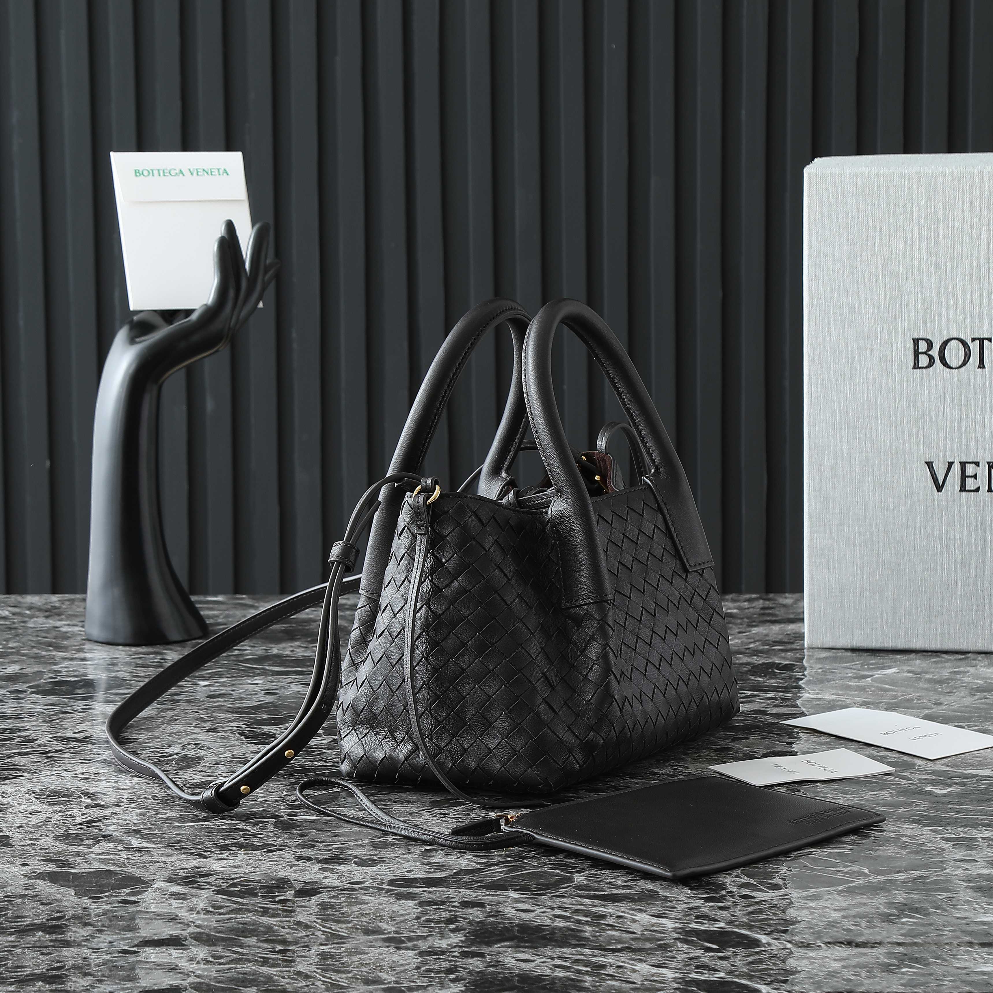 Bottega Veneta Mini Pinacoteca Black Leather Handbag, 24*15*12cm 4 a1744736152124 7180