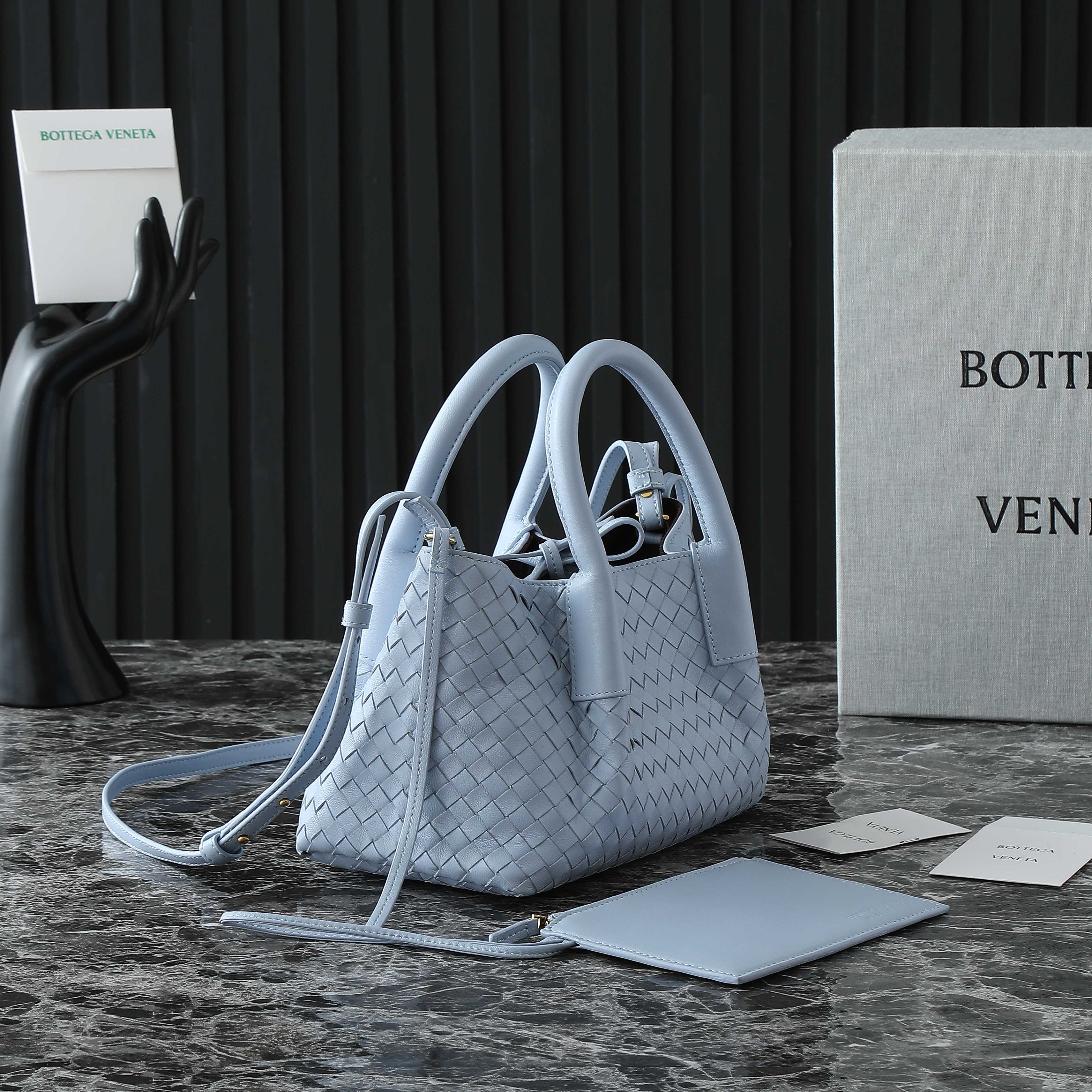 Bottega Veneta Mini Pinacoteca Two-Tone Woven Tote Bag - Chic & Versatile 4 a1744736371633 0757