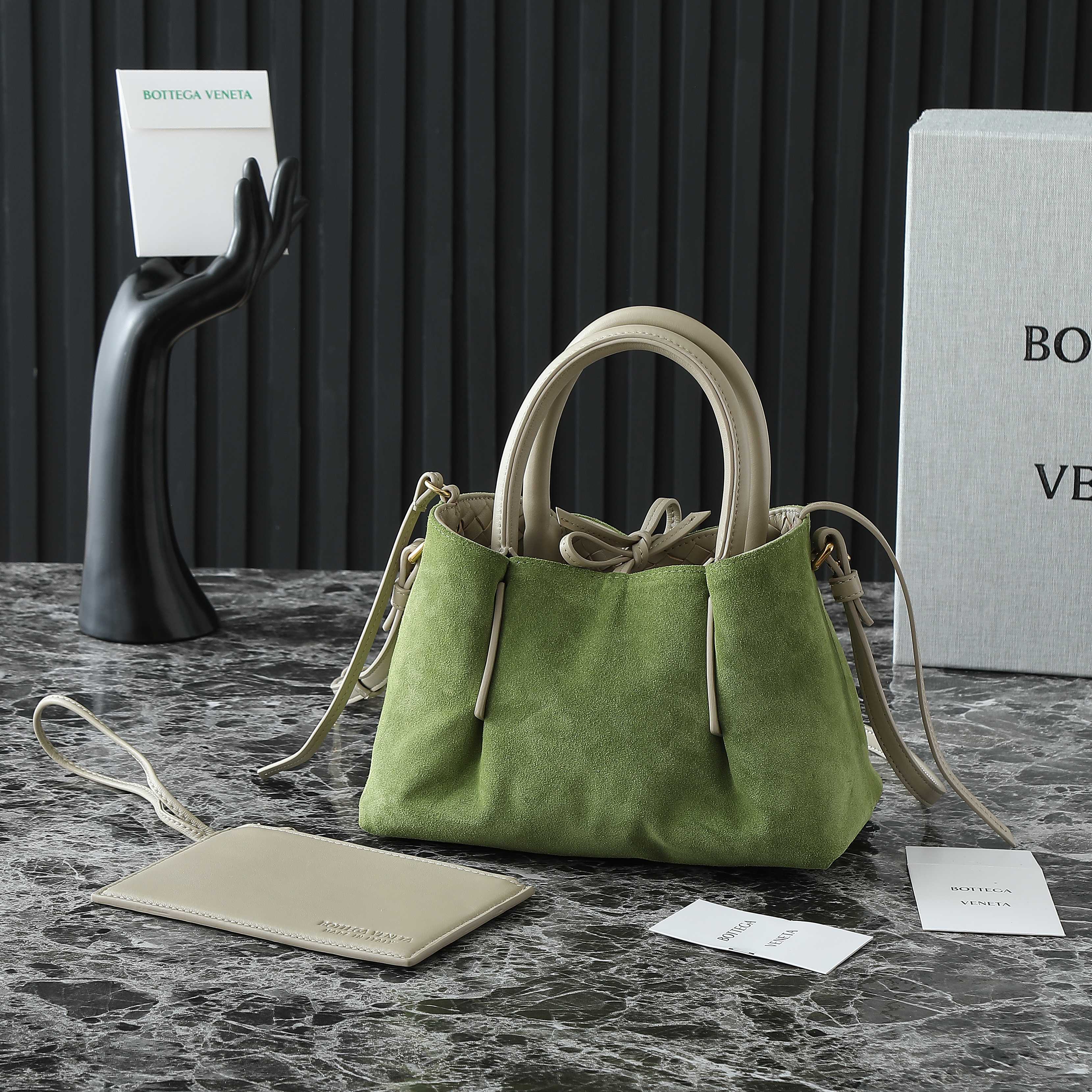 Bottega Veneta Mini Pinacoteca Hand-Woven Leather Tote Bag - Versatile & Chic 2 a1744736908778 1758