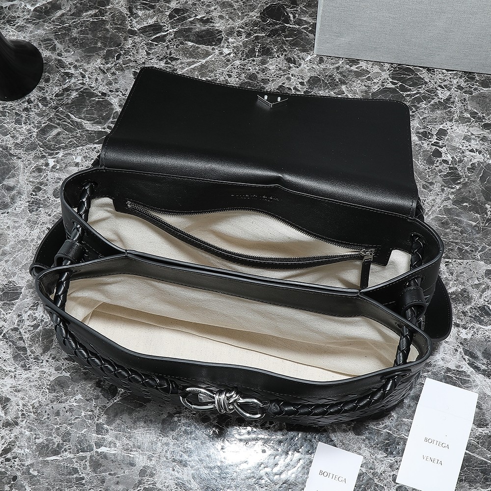 Bottega Veneta Andiamo Messenger Bag: Intrecciato Leather, Adjustable Strap 8 a1744816366481 3347