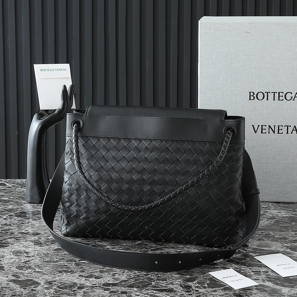 Bottega Veneta Andiamo Messenger Bag: Intrecciato Leather, Adjustable Strap 4 a1744816366504 3507