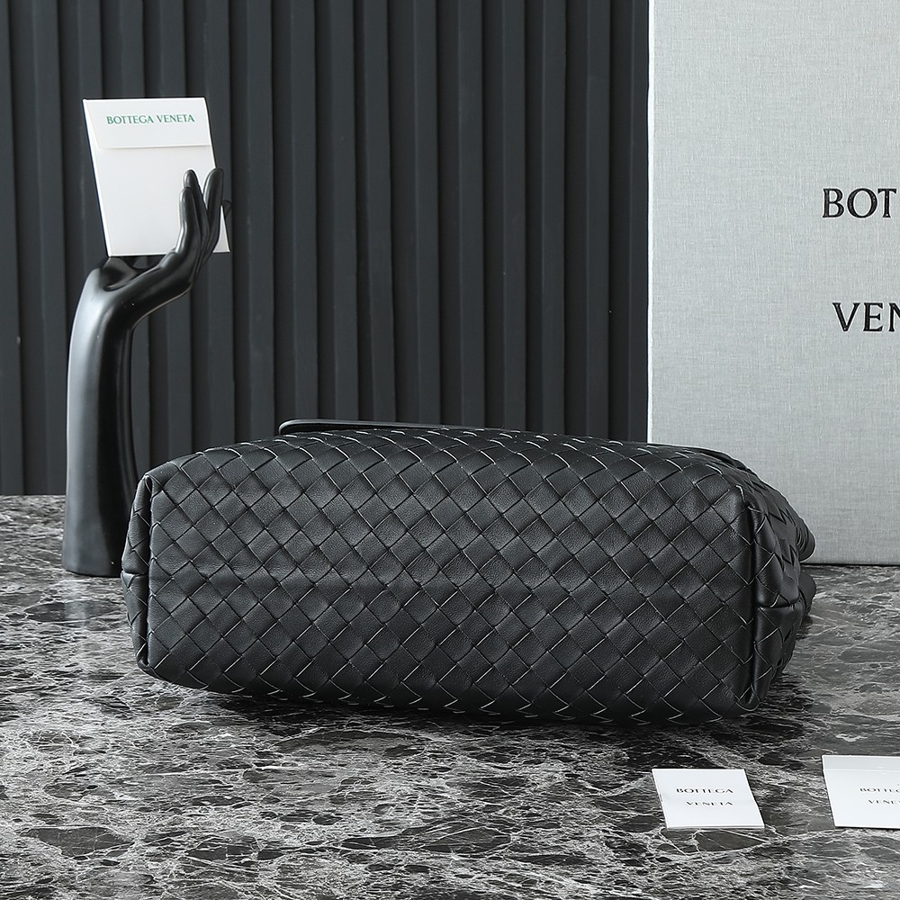 Bottega Veneta Andiamo Messenger Bag: Intrecciato Leather, Adjustable Strap 3 a1744816368802 6312
