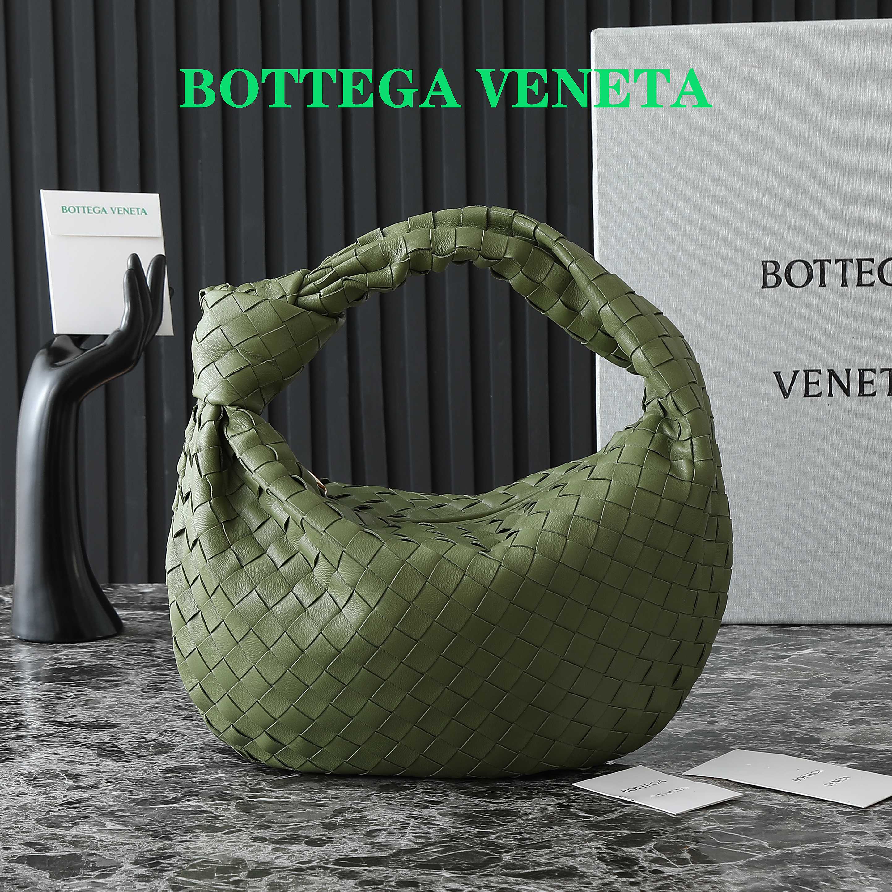 Bottega Veneta Jodie Medium Bag: Stylish, Durable, and Spacious - Must-Have! 2 a1748410194930 2551