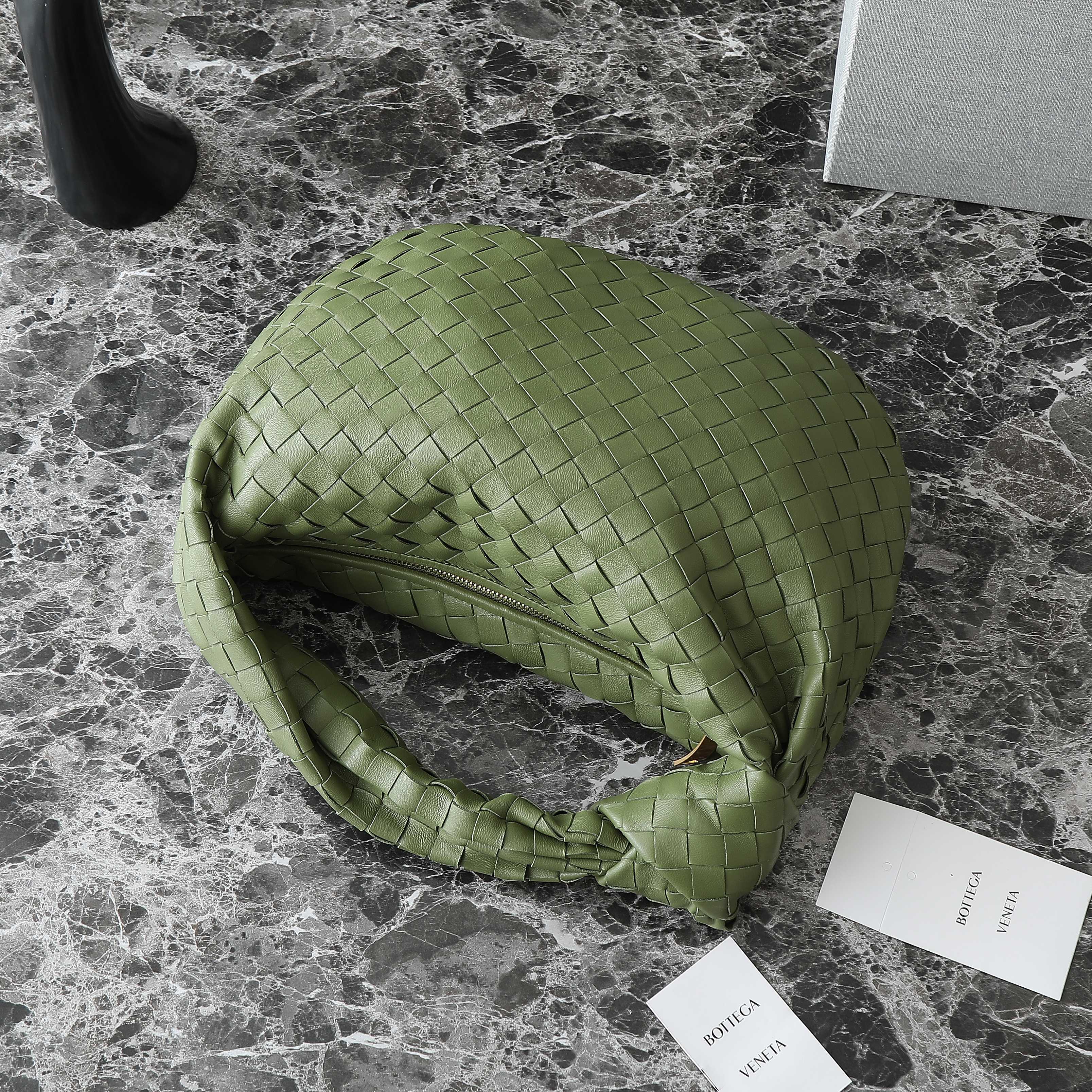 Bottega Veneta Jodie Medium Bag: Stylish, Durable, and Spacious - Must-Have! 6 a1748410194998 2036