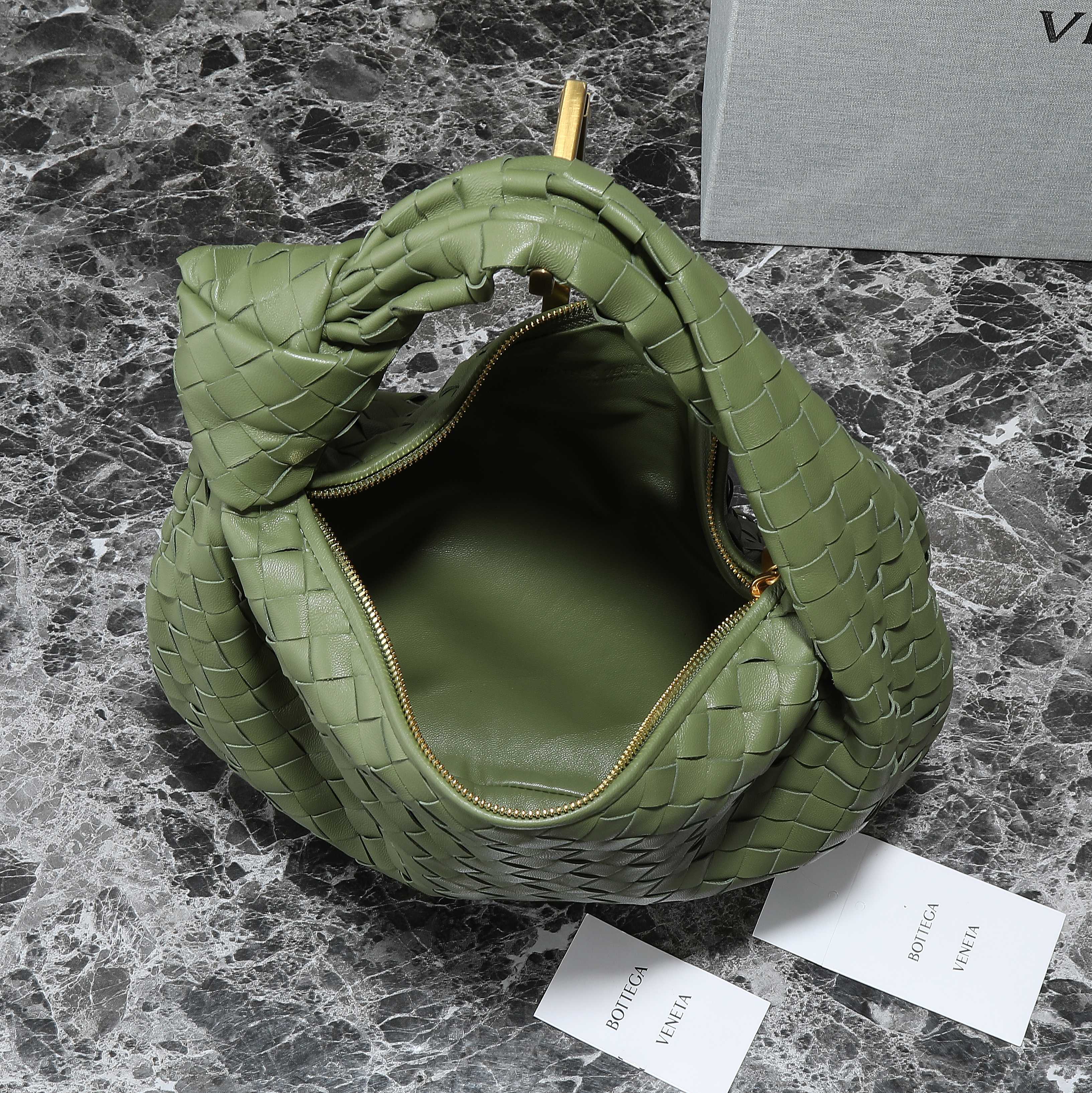 Bottega Veneta Jodie Medium Bag: Stylish, Durable, and Spacious - Must-Have! 8 a1748410195518 4513