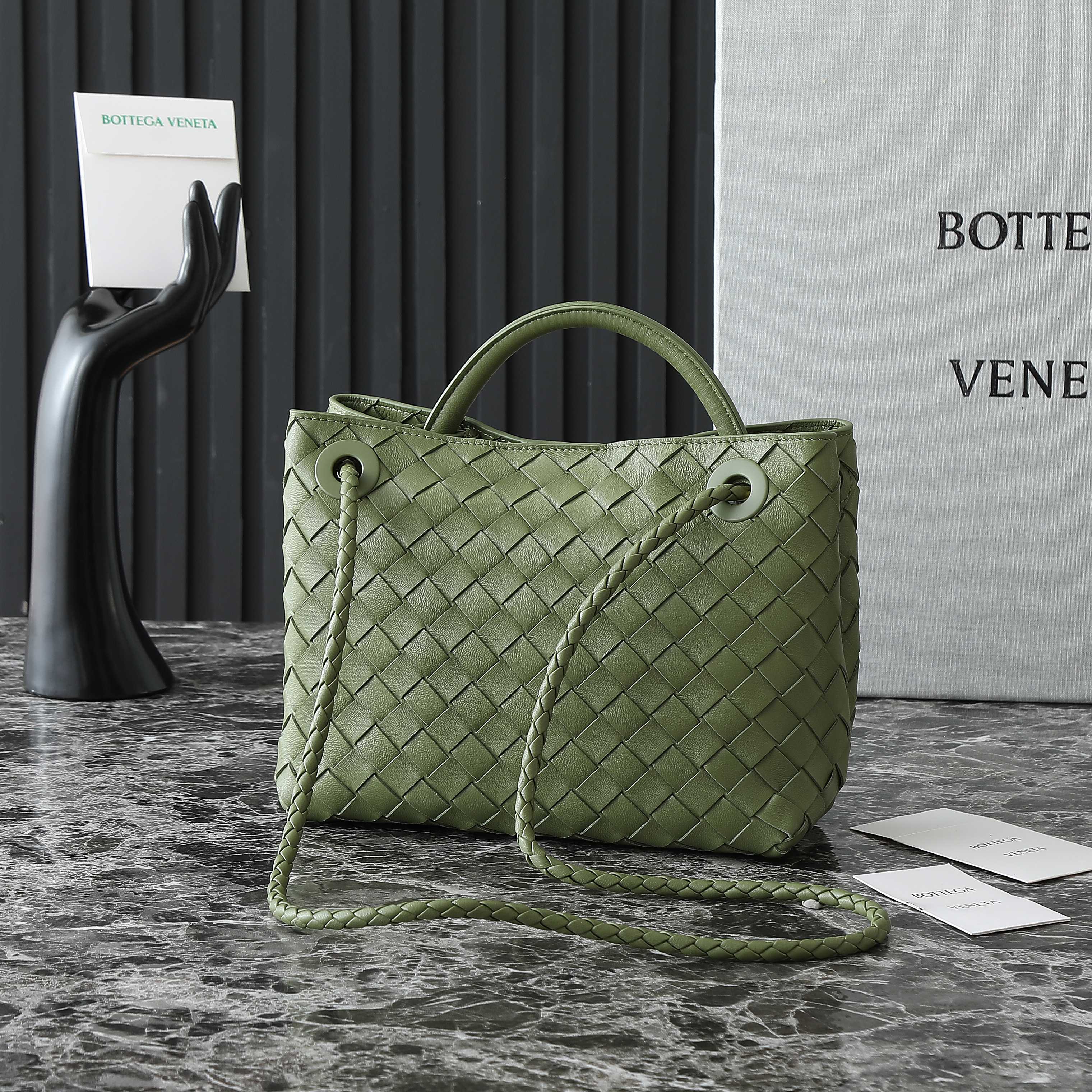 Bottega Veneta Andiamo Bag: Nappa Leather, Iconic Design, Spacious & Stylish 4 a1748410618936 7457