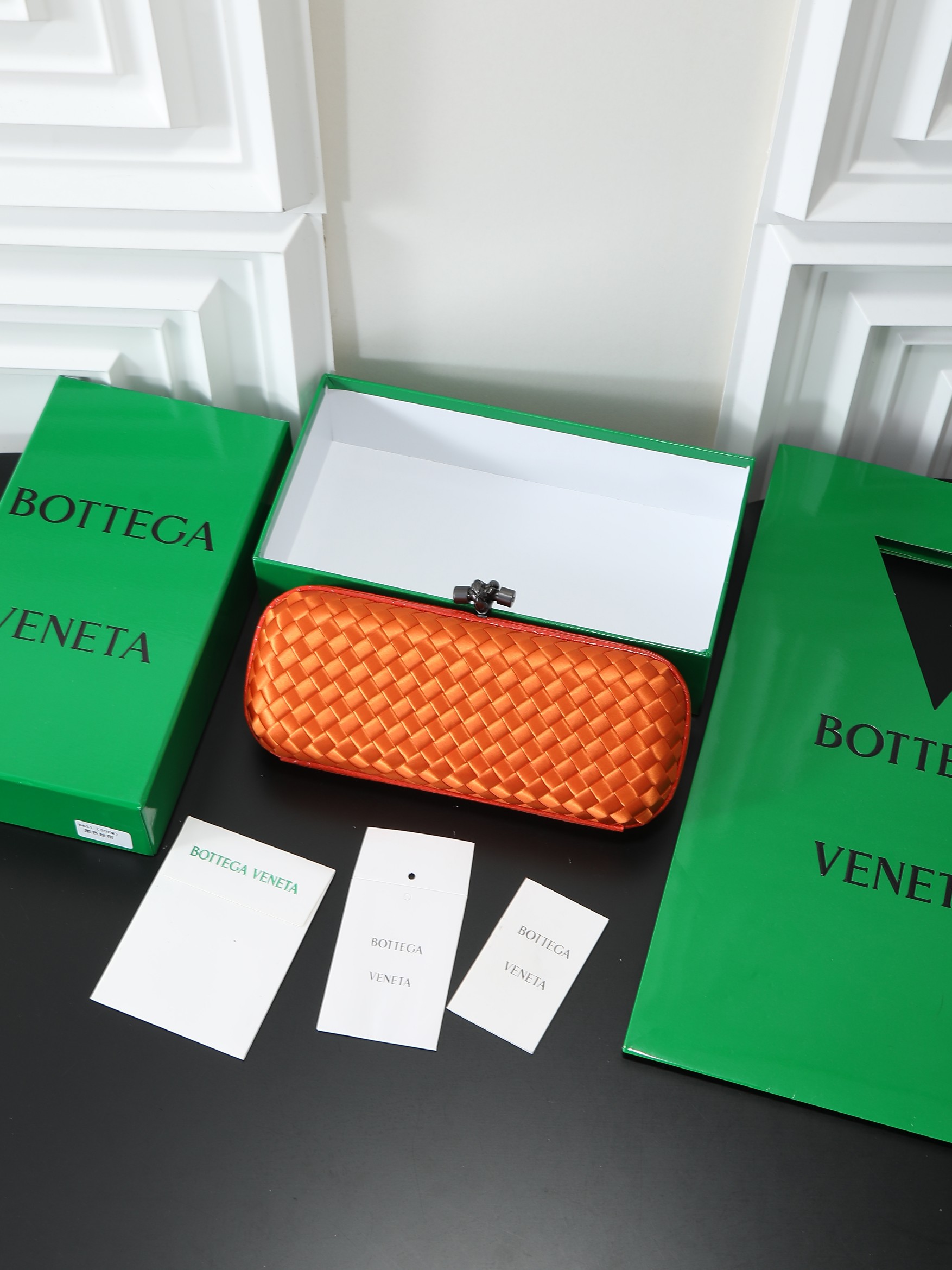 _dqp9sqR6xtsVOzQ7oMMV9fiAbCghni9hgdmEvew