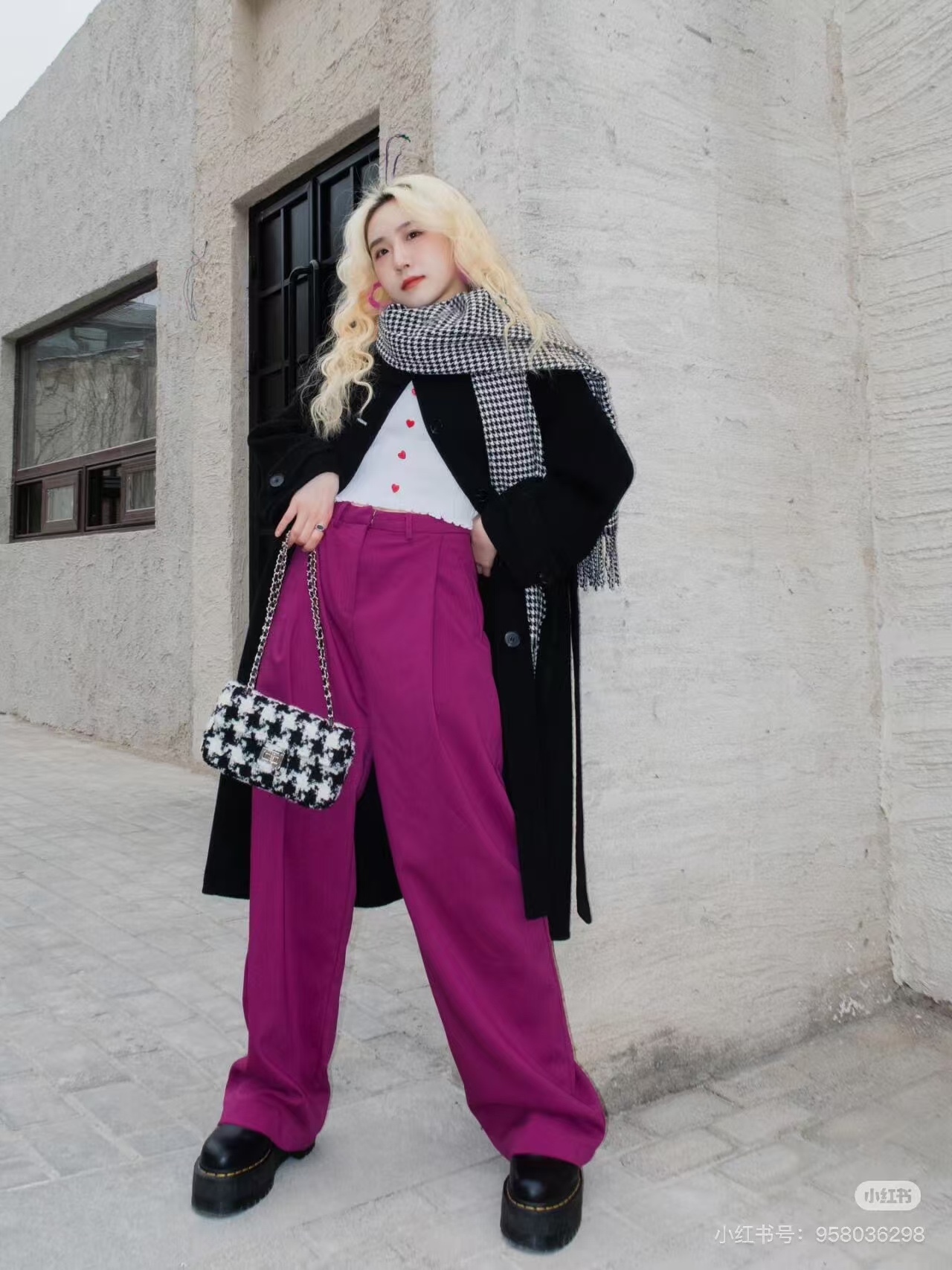 it pairs effortlessly with both tailored dresses and casual ensembles - Comprehensive 7