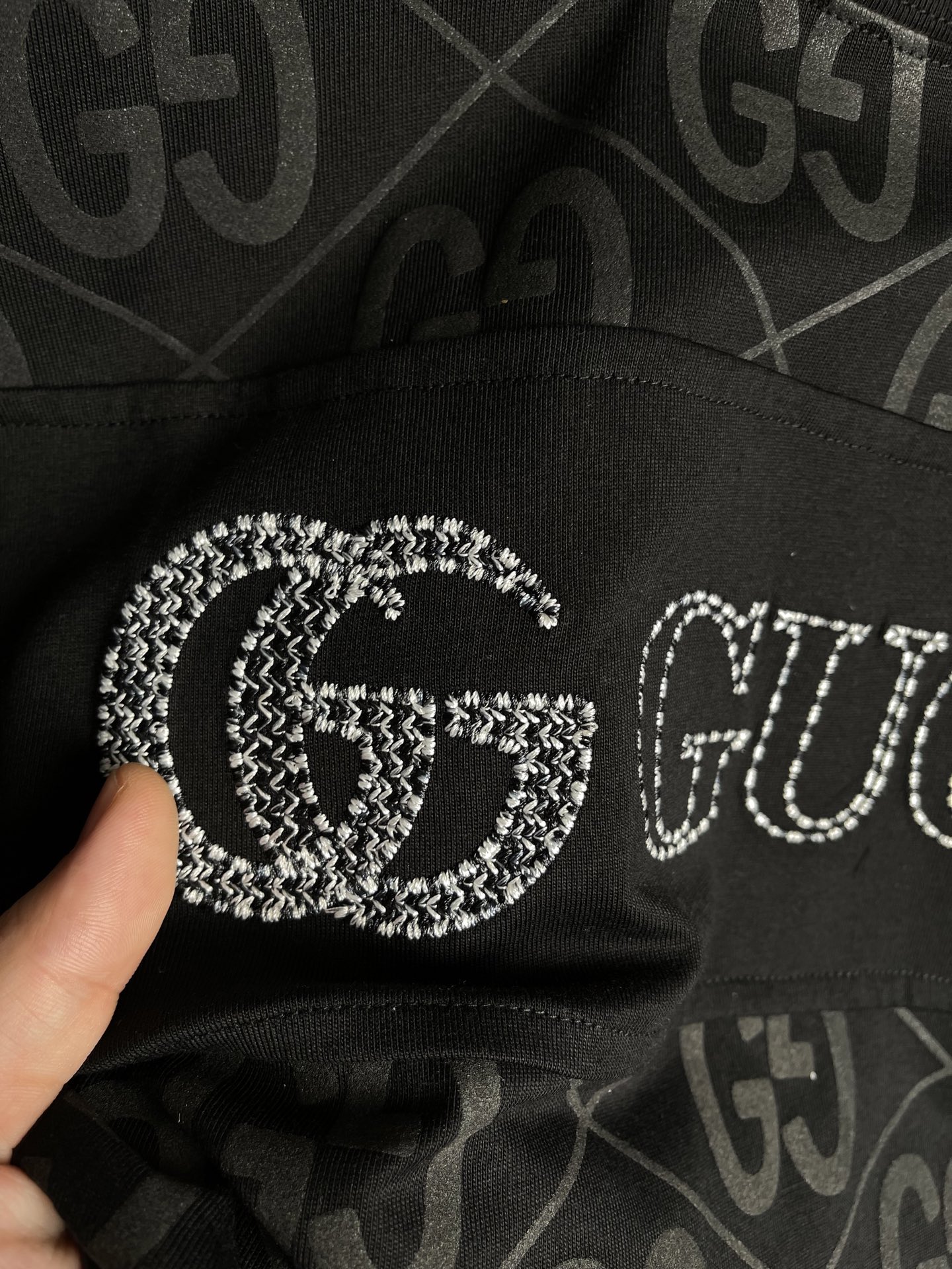 Gucci2026春夏新品短袖T恤，原版印花刺绣字母Logo，三标齐 帅气时尚，简约百搭款。纯棉面料.穿