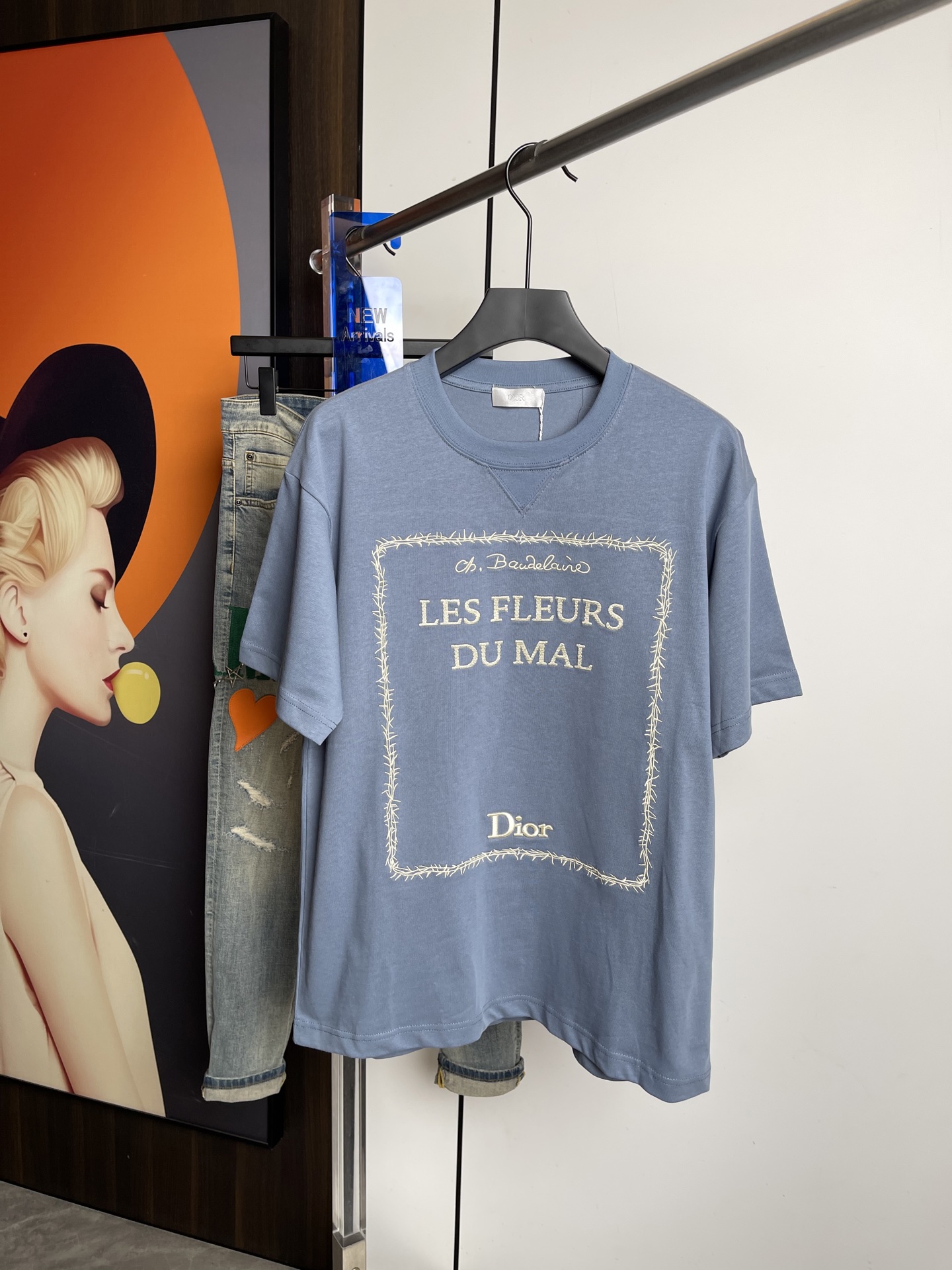 Dior2026春夏新品短袖T恤，原版印花刺绣.三标齐 ！简约百搭款。高克纯棉面料.穿着透气舒适！蓝色 