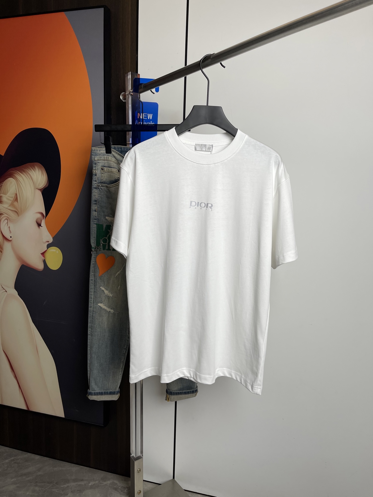 Dior2026春夏新品短袖T恤，原版印花刺绣.三标齐 ！简约百搭款。高克纯棉面料.穿着透气舒适！黑白两