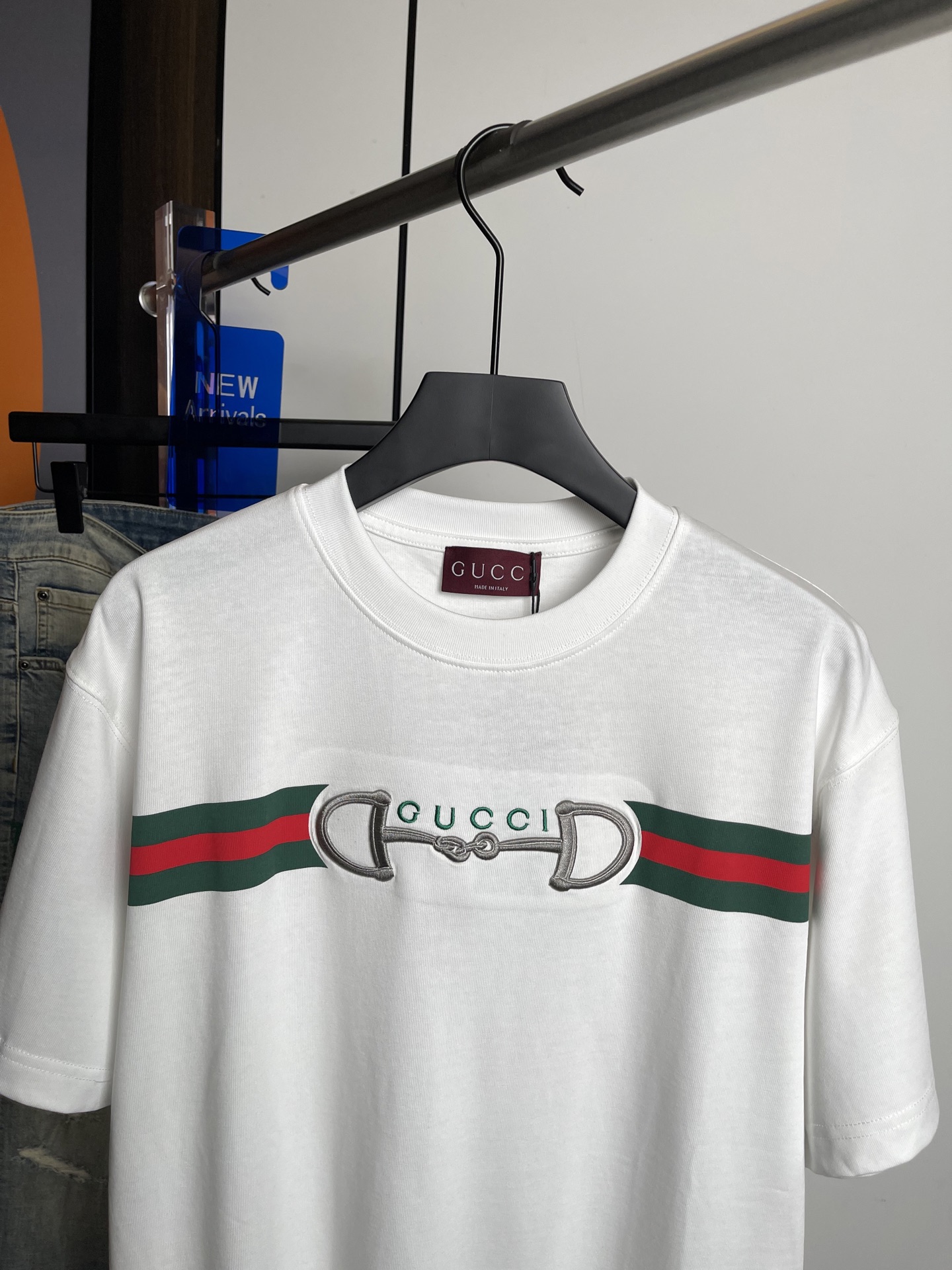 Gucci2026春夏新品短袖T恤，原版印花刺绣.三标齐 ！简约百搭款。高克纯棉面料.穿着透气舒适！白红