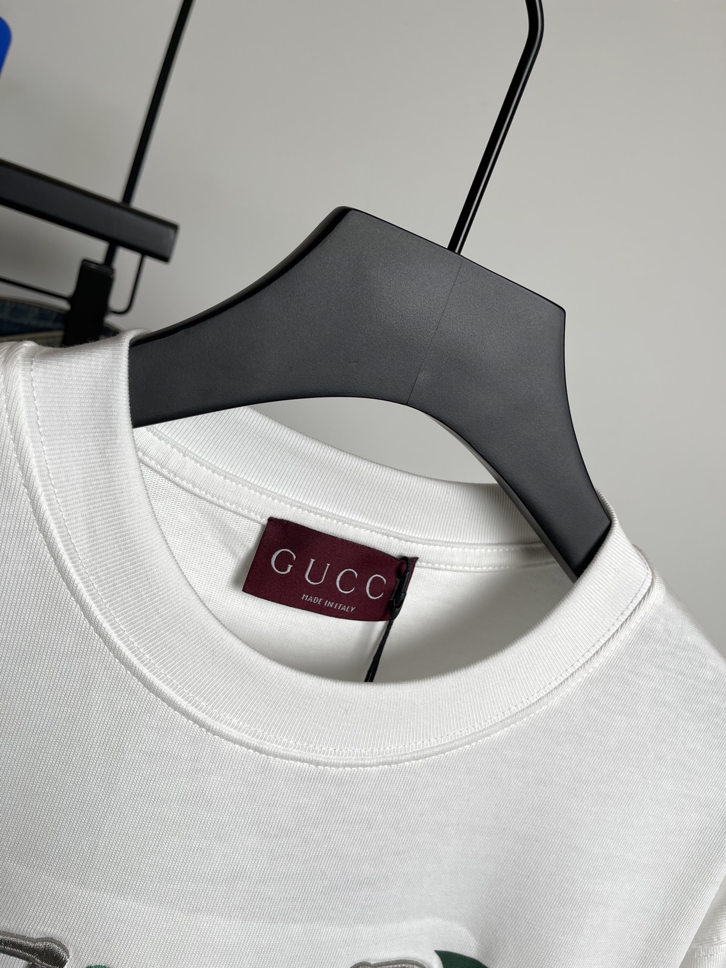 Gucci2026春夏新品短袖T恤，原版印花刺绣.三标齐 ！简约百搭款。高克纯棉面料.穿着透气舒适！白红