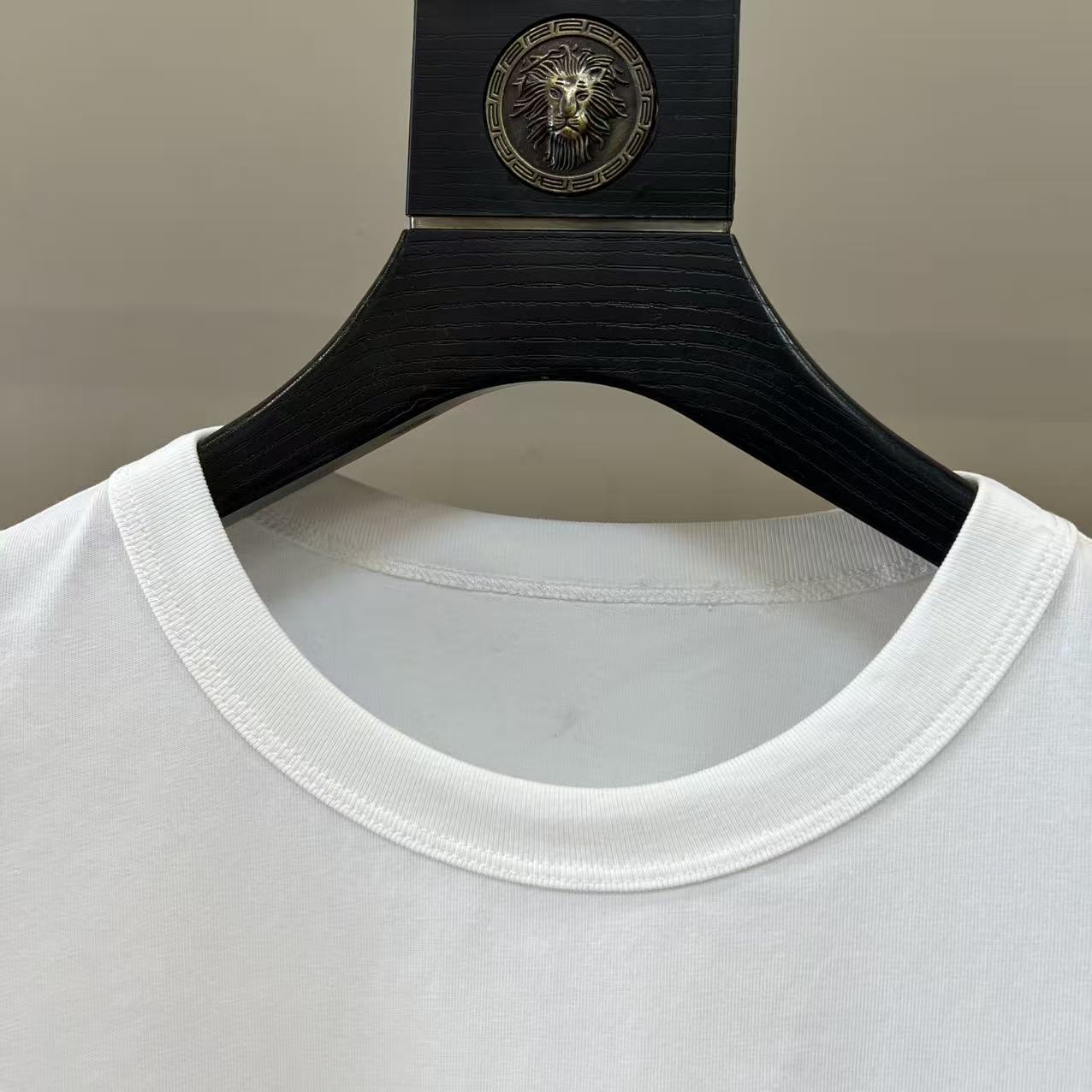 。 高版本 Mon 🔥🔥高端定制 2026早春独家专供新款原单男士休闲短袖T恤 高端定制 高端版本 时尚