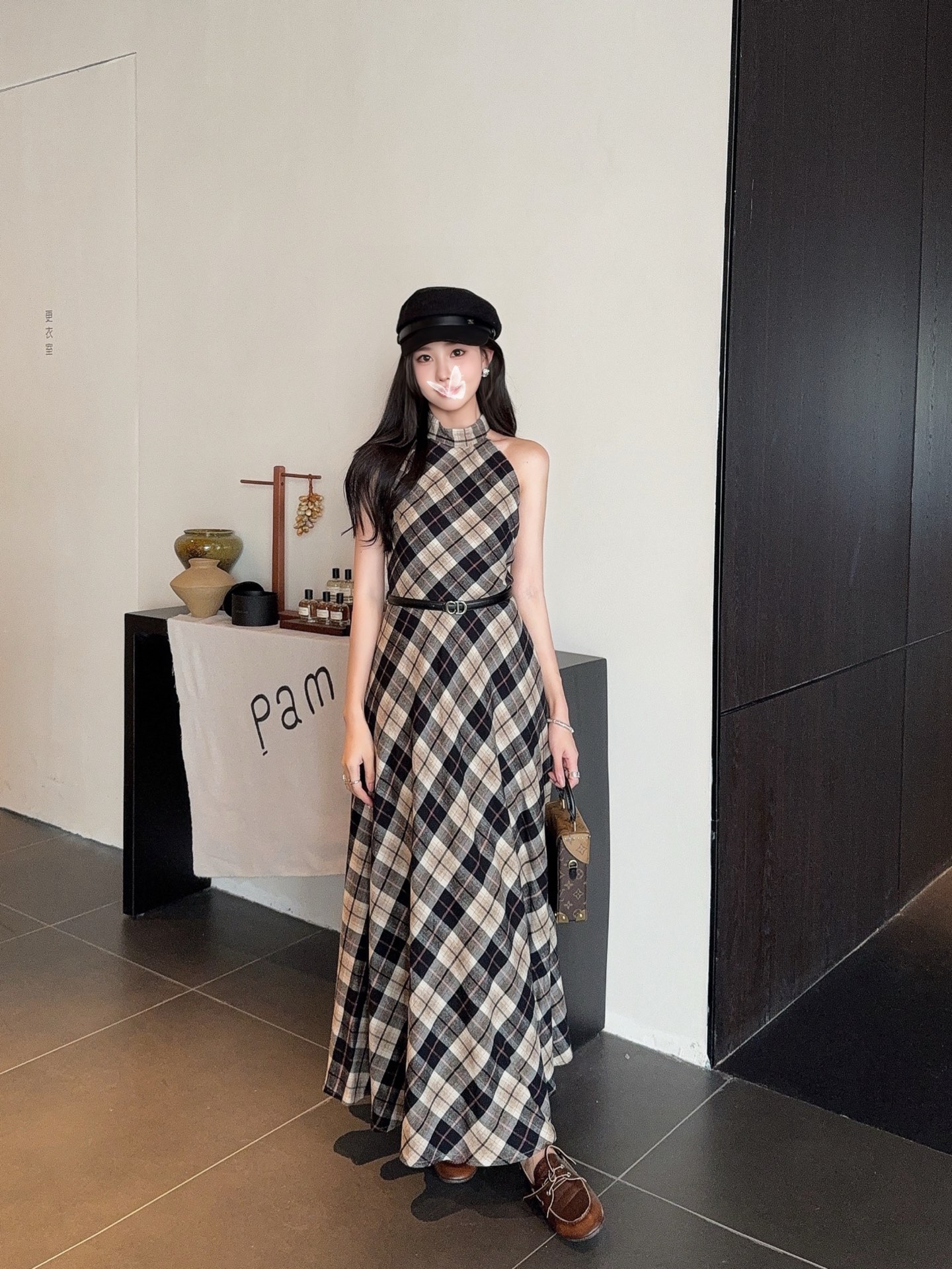 Elegant Plaid Maxi Dress with Halter Neck - Romantic & Slimming 8 a1760371157276 1235