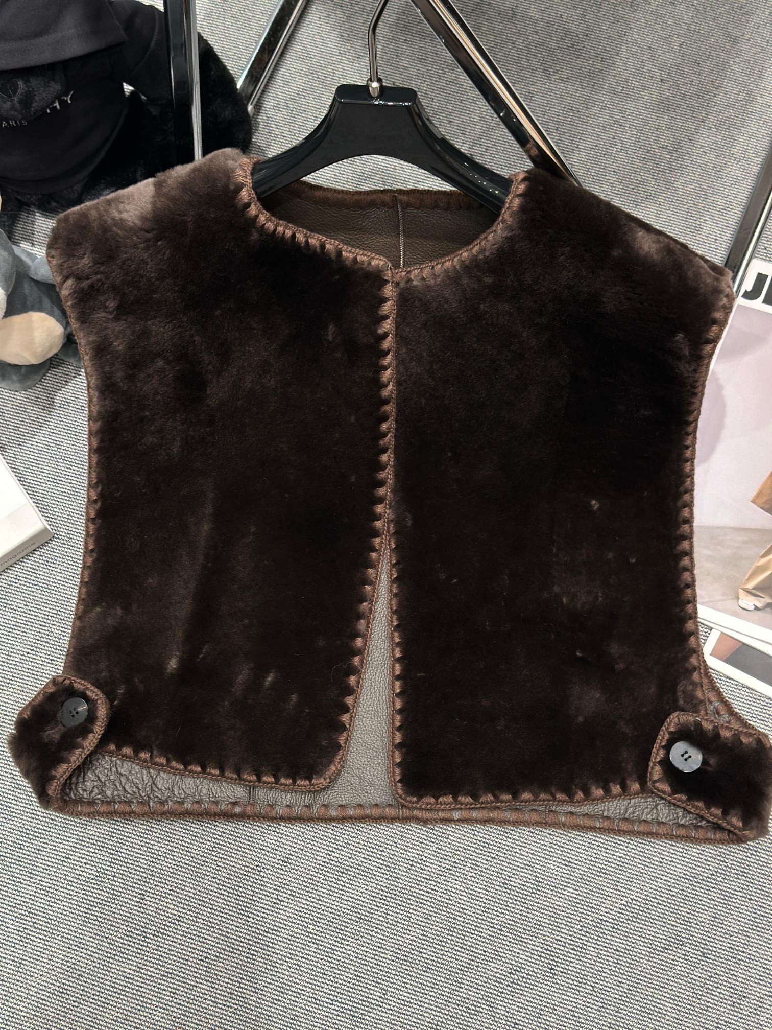 Loewe Shearling Vest with Embroidered Edges - Luxurious & Versatile 10 a1761493693849 3787