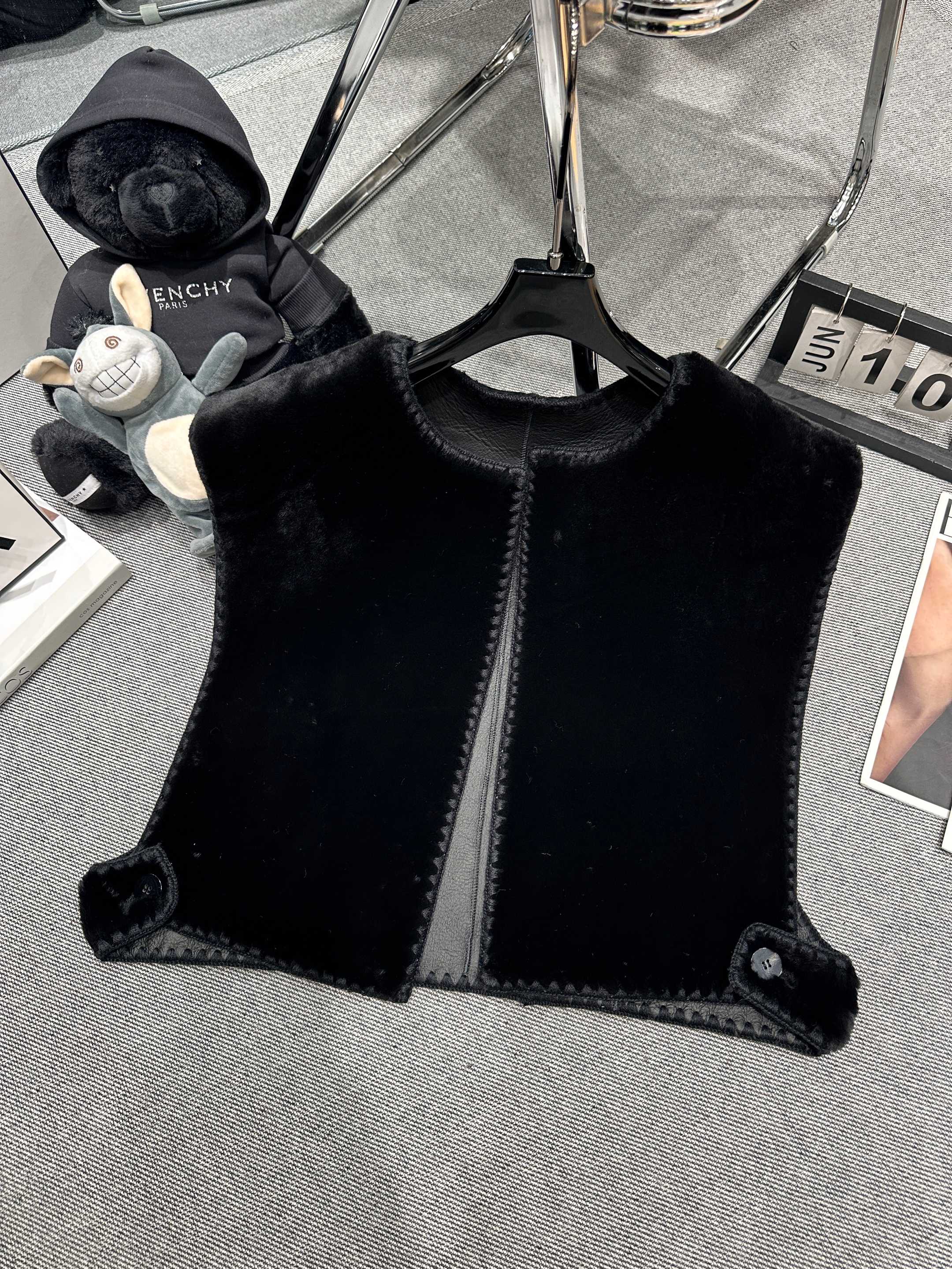 Loewe Shearling Vest with Embroidered Edges - Luxurious & Versatile 9 a1761493694451 8422