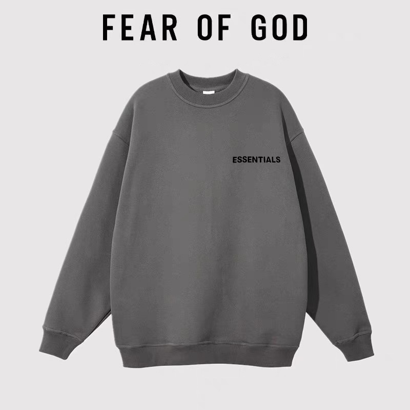 YW\nFEAR OF GOD FOG ESSENTIALS新款幸运春季圆领卫衣\n\n甄选新疆华棉面料 柔软舒适 手感软糯细腻 高克重 上身充满质感 非常轻便舒适 运动宽松版型不紧身 轻松驾驭无压力 \n\n采用高端印花 品质保证 袖口领口和下摆选用高端罗纹面料 舒适亲肤 不怕熨烫 耐磨损 放心入手！\n\n订制官网原版三标\n品控到位 放心入手\n            \nColor：黑色/白色/深灰色\nSize：M/L/XL\n\n                    胸围         肩宽       衣长\n           M       YZ                           \n           L                                            \n           XL      YE    