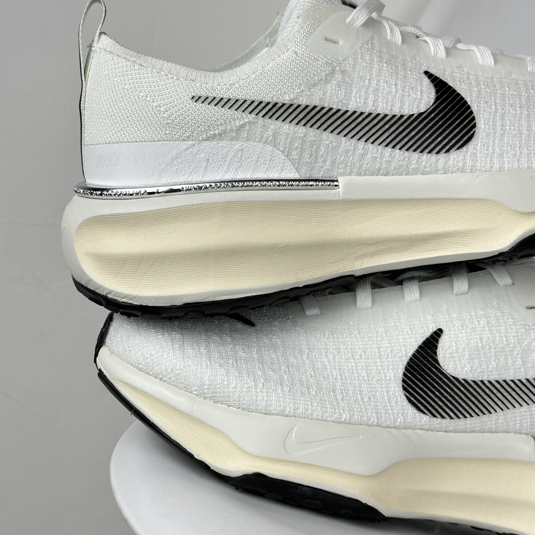나이키에어줌 ZoomX Invincible Run Flyknit 러닝화 DR2660 이미지 3