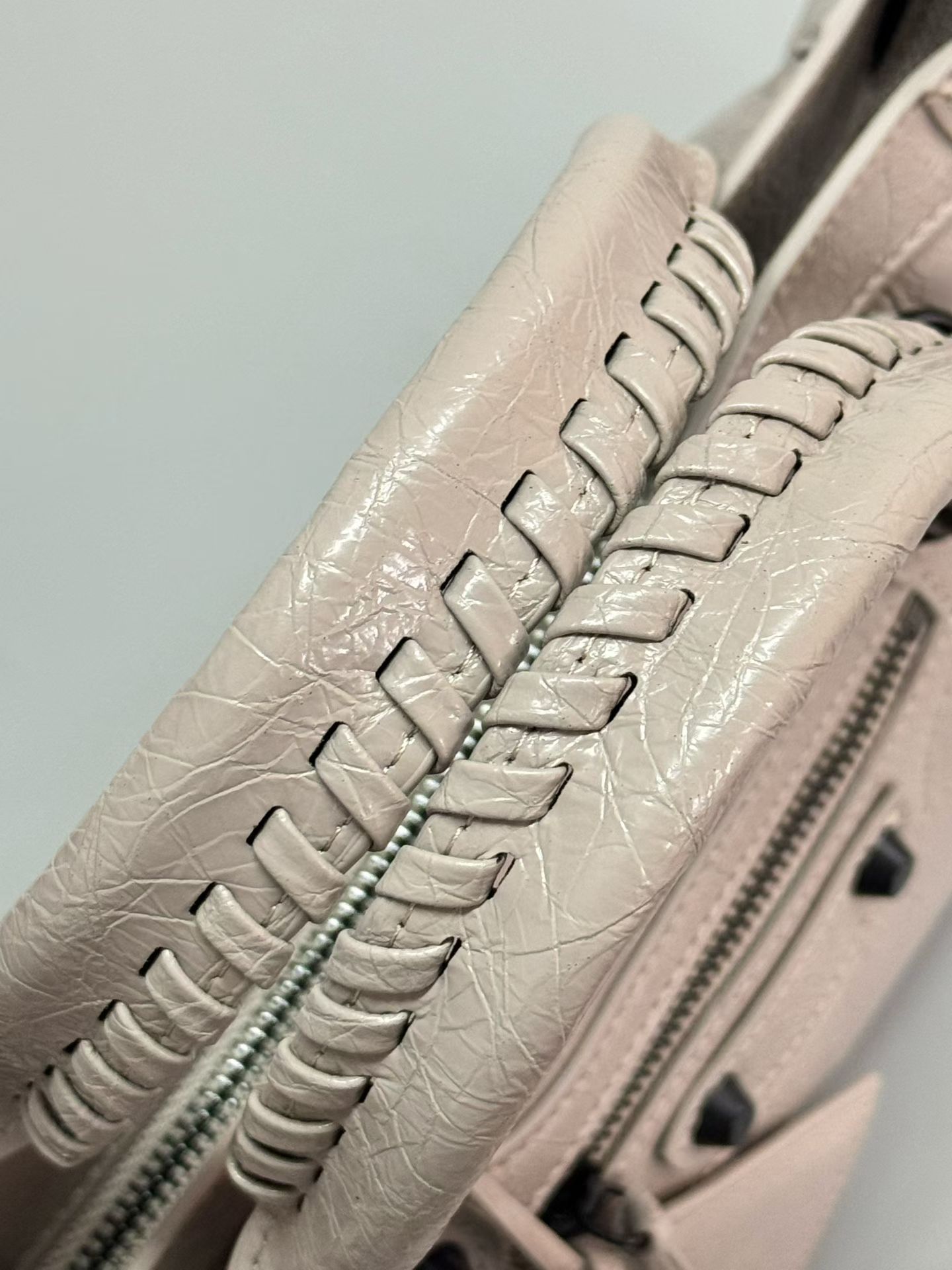 Balenciaga bag Medium size free shipping — photo 5
