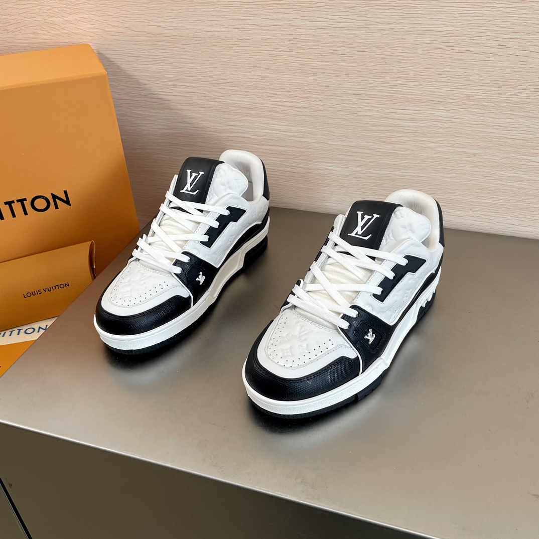 Louis Vuitton Sapatos Tênis Pele de vitelo Couro vaca Calças moletom