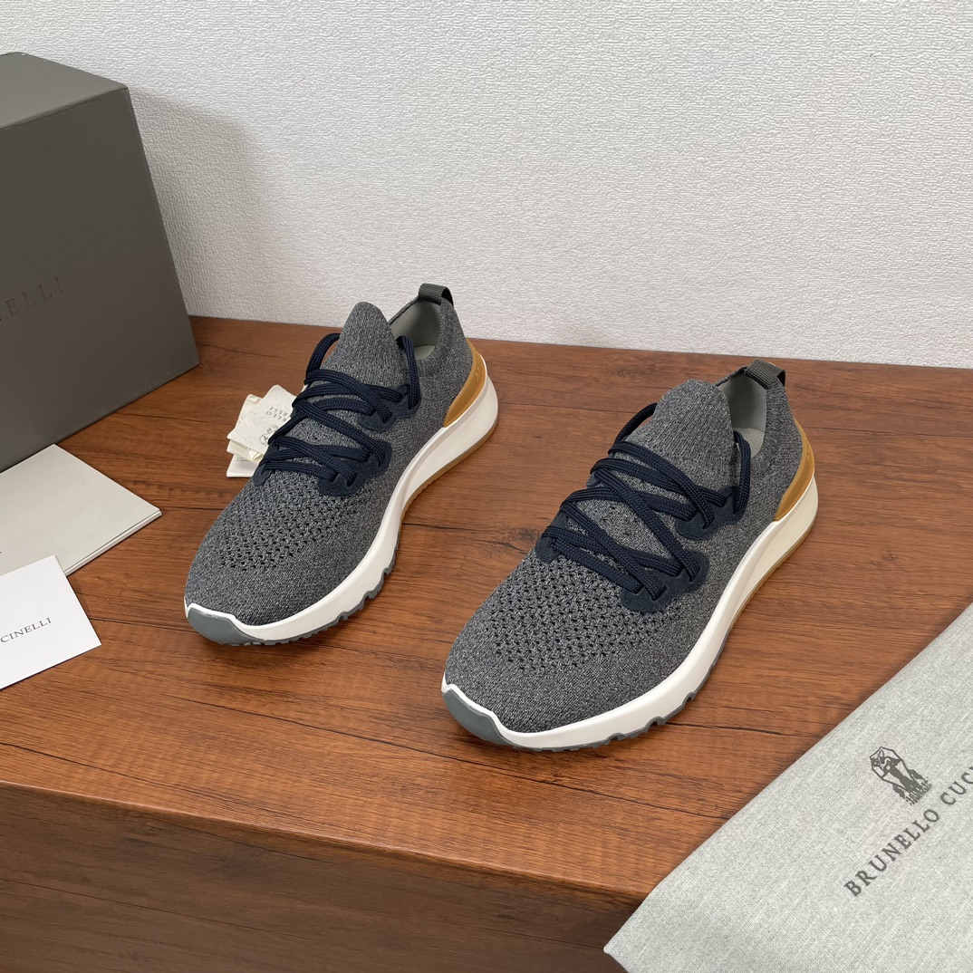 NO:275497,Coding batch Brunello Cucinelli BC new men's cotton knitted casual sneakers Brunello Cucinelli's classic yarn inspires the exquisiteness and sporty taste of this sneaker. The upper of the variegated knitted upper is extremely light and elastic, and the sides of the shoe show a tight appearance. The toe adopts the unique 