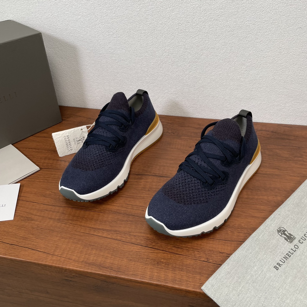 NO:275508,Code: Batch BRUNELLO CUCINELLI BC new men's cotton knitted casual sneakers Brunello Cucinelli's classic yarn inspires the exquisiteness and sporty taste of this sneaker. The upper of the variegated knitted upper is extremely light and elastic, and the sides of the shoe show a tight appearance. The toe adopts the unique 