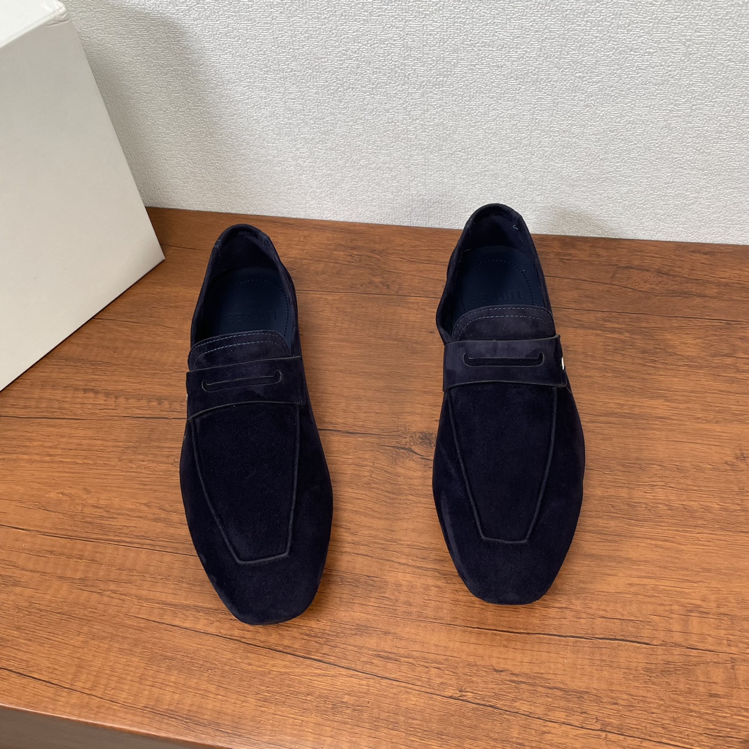 Berluti Chaussures Loafers Bleu profond Deerskin Caoutchouc Série d’été Peu importe YS003848