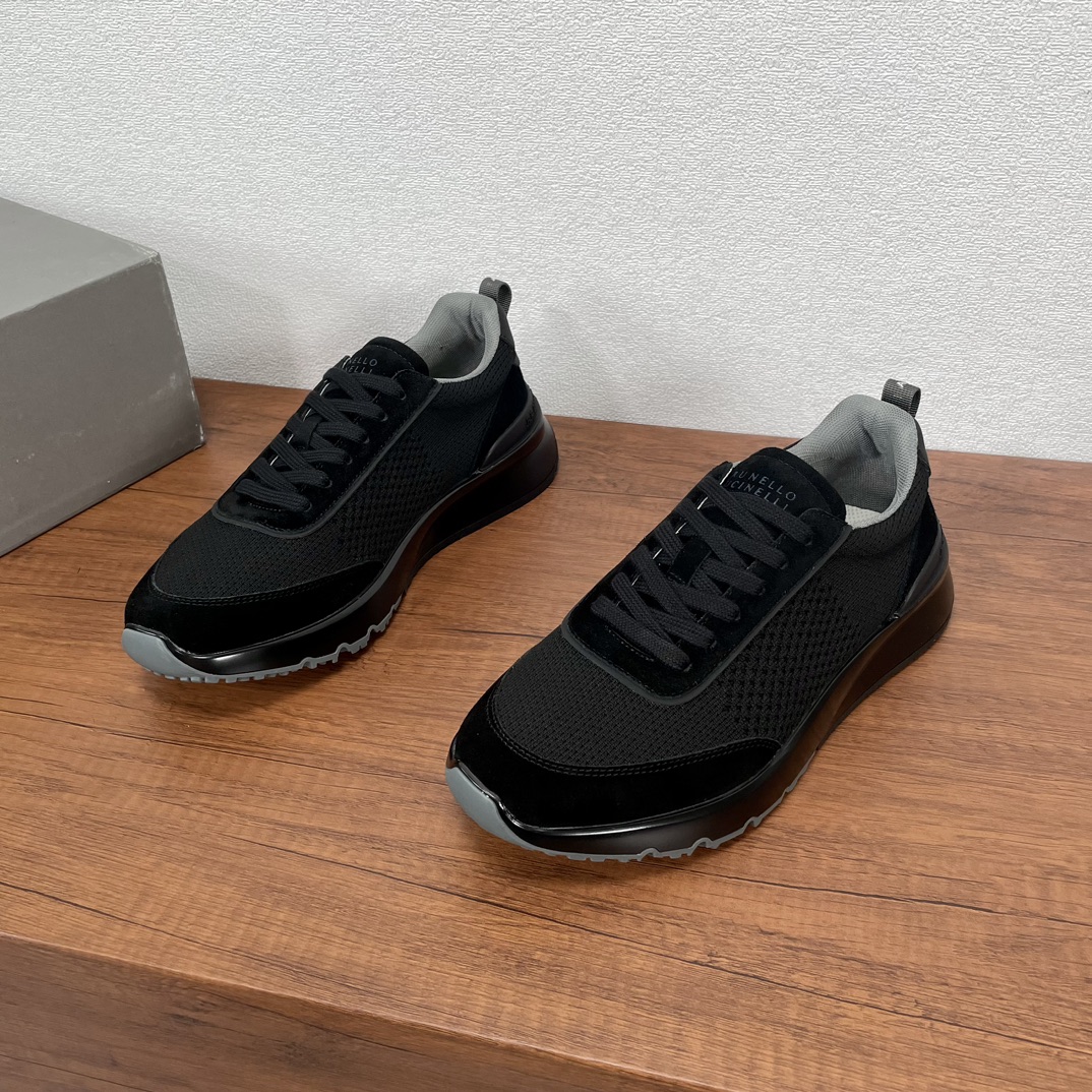 NO:275521,Code: YS003545 BRUNELLO CUCINELLI BC new men's leather knitted casual sneakers. Brunello Cucinelli's classic yarn and cowhide reverse leather inspires the exquisiteness and sports taste of this sneaker. The upper of the variegated knitted upper is extremely light and elastic. The tight appearance is displayed on both sides of the shoe. The toe adopts the unique 