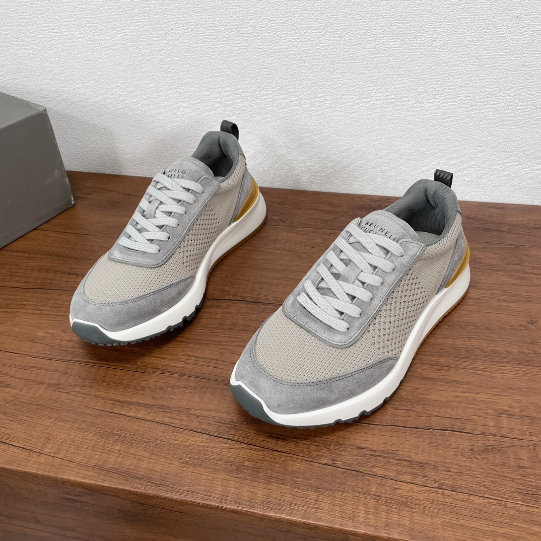 NO:275527,Code: YS003545 BRUNELLO CUCINELLI BC new men's leather knitted casual sneakers. Brunello Cucinelli's classic yarn and cowhide reverse leather inspires the exquisiteness and sports taste of this sneaker. The upper of the variegated knitted upper is extremely light and elastic. The tight appearance is displayed on both sides of the shoe. The toe adopts the unique 