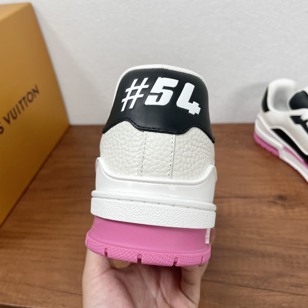 Louis Vuitton Trainer Sneakers: עור לבן, שחור וורוד לגברים, נוחות וסגנון 6 i1729338732 4854 5