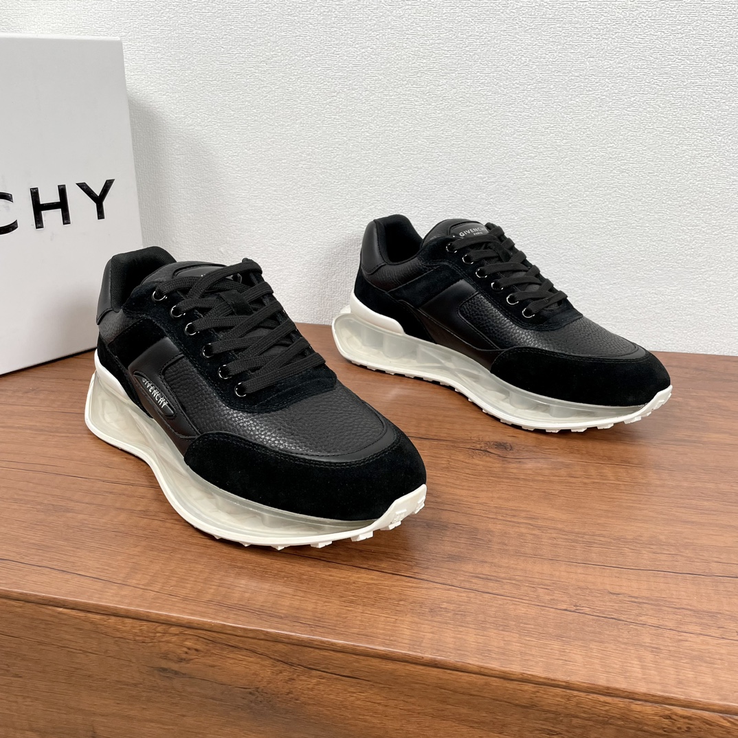 Givenchy/纪梵希 新款男士拼接气垫厚底运动鞋 3