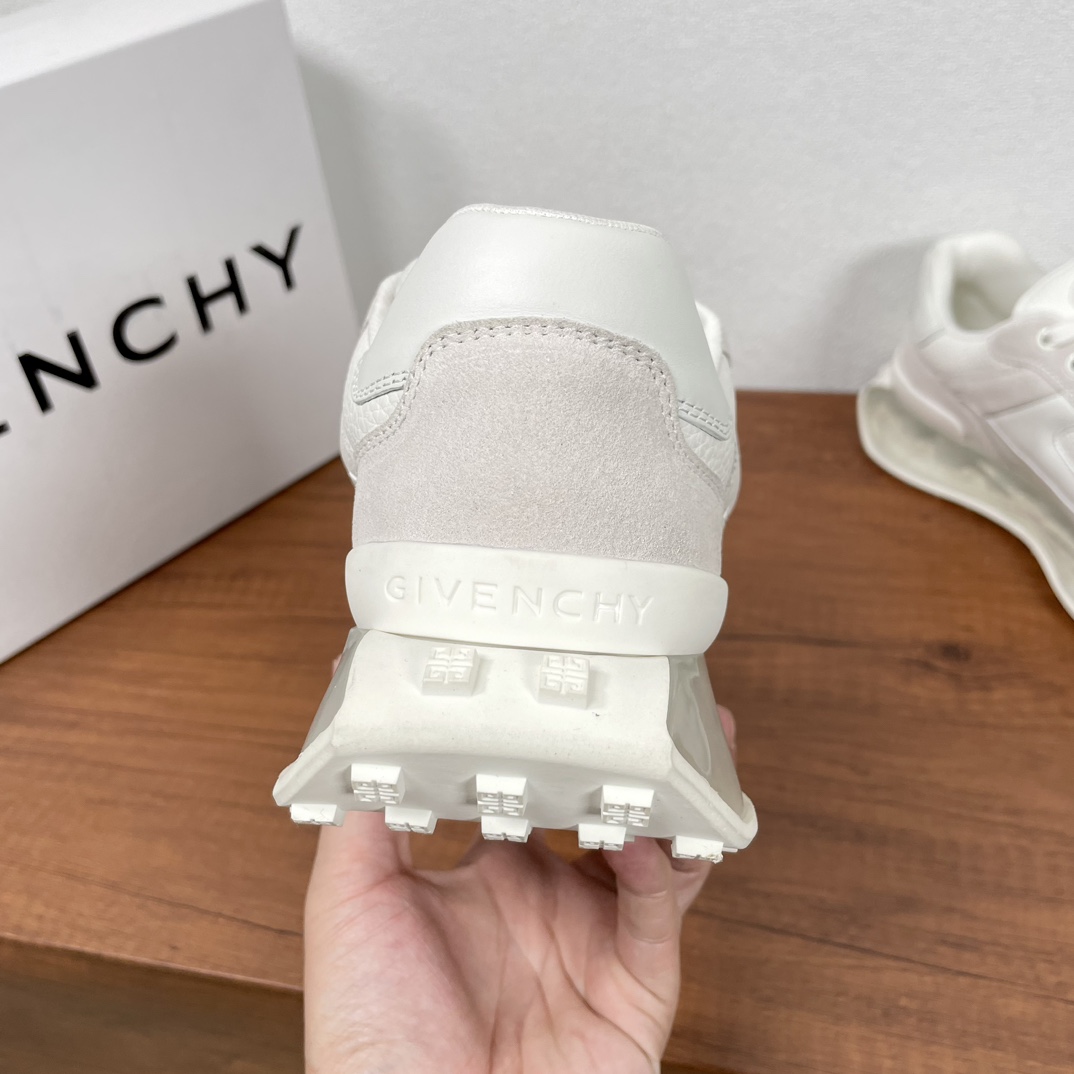 Givenchy/纪梵希 新款男士拼接气垫厚底运动鞋 5