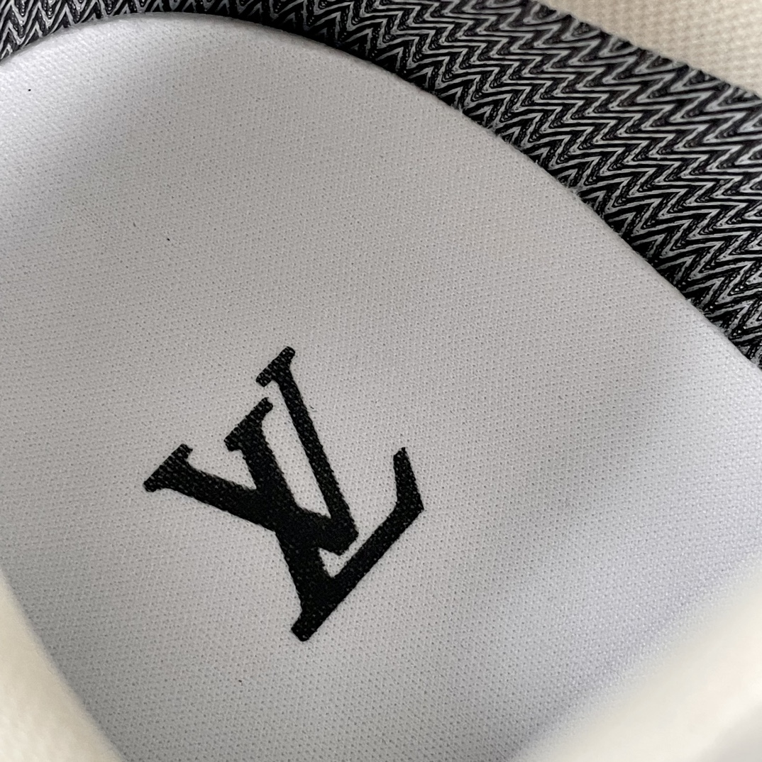 Louis Vuitton Trainer Sneaker: Beige Leather & Mesh, Iconic Design, Sizes 39-44 8 i1732536812 8696 8