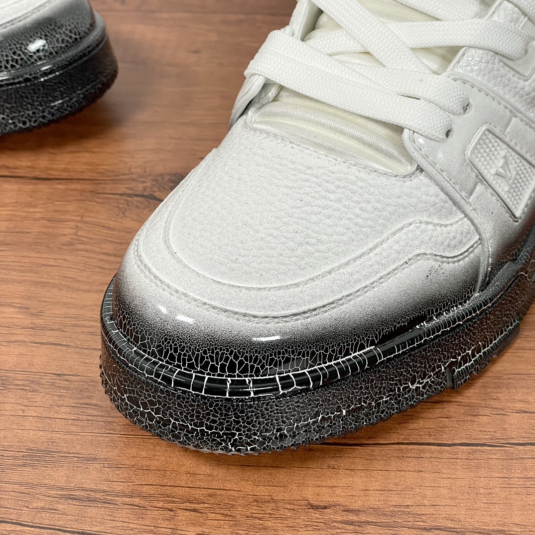 Louis Vuitton Trainer Sneaker White Leather, Iconic Design and Comfortable Fit 10 i1734593883 106 6
