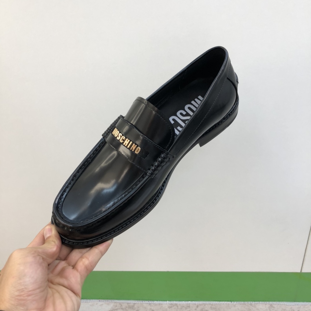 ️Moschino️莫斯奇诺德比鞋真皮底款️码39一445一10️休闲走秀皮鞋！纯正高品质可11比较！面