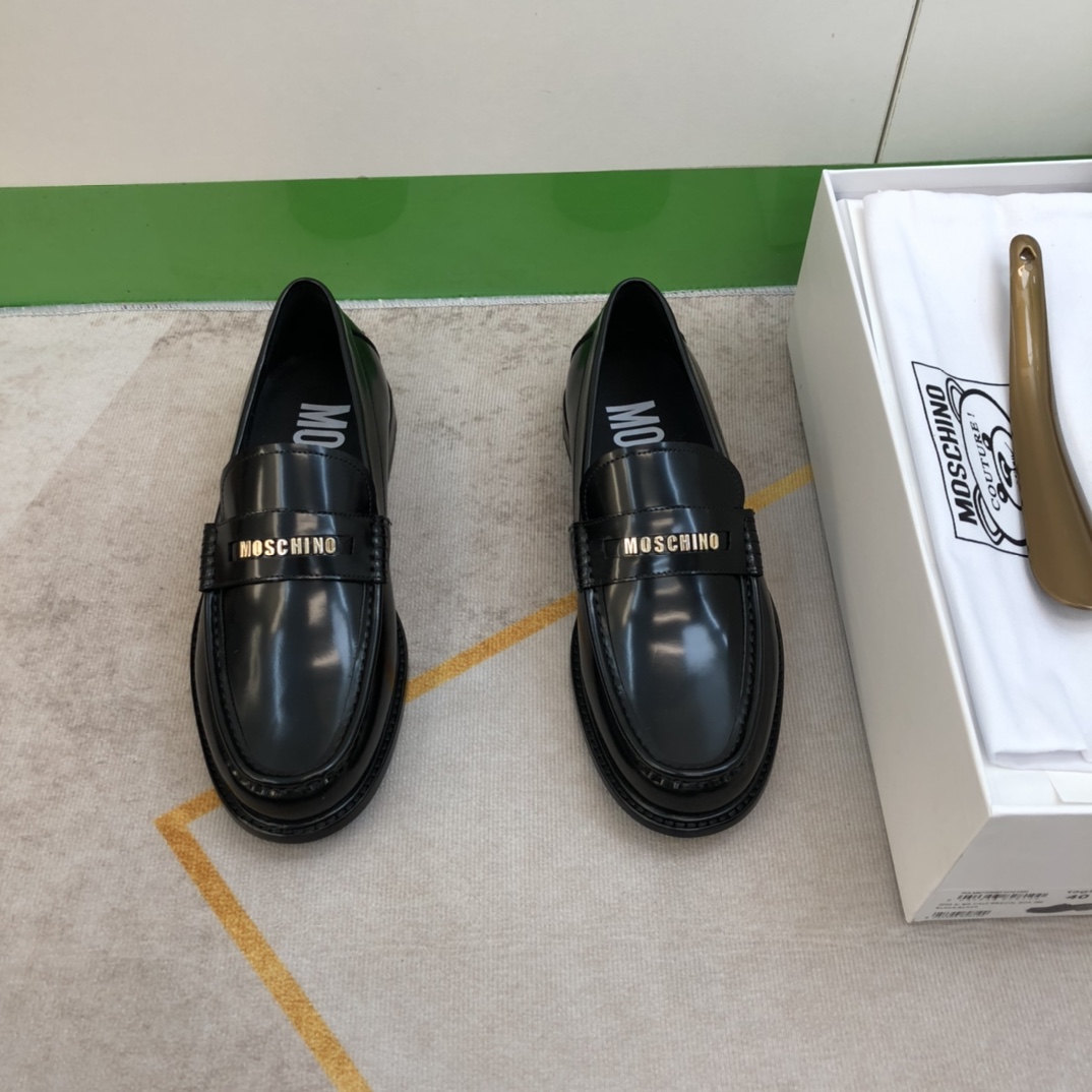 ️Moschino️莫斯奇诺德比鞋真皮底款️码39一445一10️休闲走秀皮鞋！纯正高品质可11比较！面