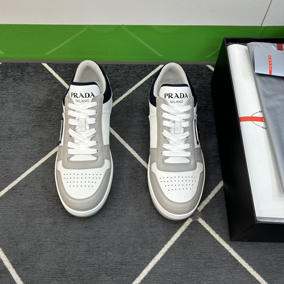 NO:273355,【PR＊】 High-grade, top-notch craftsman casual style, regular size 39-44 (5-10) Exclusive original matte pearlescent calfskin!  Inside calfskin, latex back-up foot pad!  Original TPU bottom (not market rubber bottom)!  goods!  Look at the details carefully, the texture is super strong!  But 11 can withstand all kinds of tests!  4T364,38,45 customized, non-return and exchange, cowhide19860909【PR＊】 高品级,顶尖工艺 男士休闲款 正码39一44(5－10） 独家原哑光珠光小牛皮！内里小牛皮,乳胶回力垫脚！原版TPU大底（并非市场橡胶底）！货！品质细看细节图,质感超强！可11经得起各种考验！4T364,38,45定做,不退换,,cowhide,Men's shoes