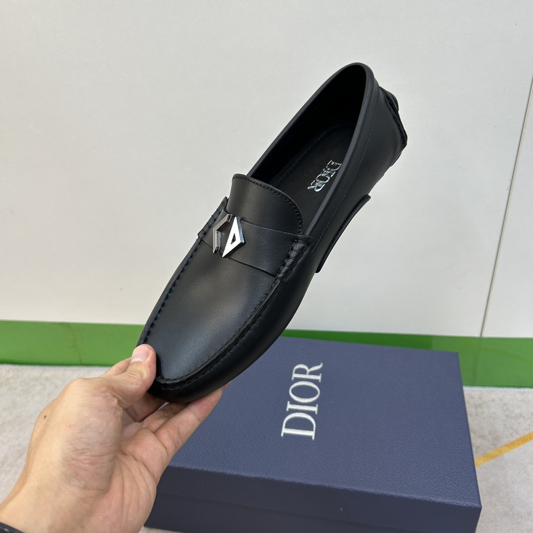 ⚠️【Dio*】⚠️驾车鞋！(豆豆款）⚠️高品质男士套脚款⚠️正码：38一44(4一10）⚠️原版粒面感