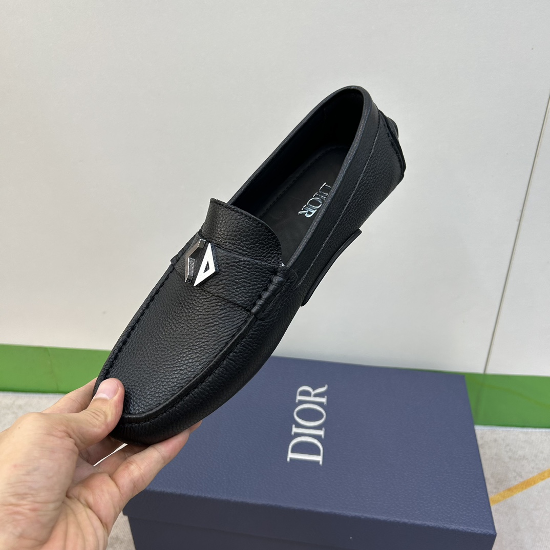 ⚠️【Dio*】⚠️驾车鞋！(豆豆款）⚠️高品质男士套脚款⚠️正码：38一44(4一10）⚠️原版粒面感