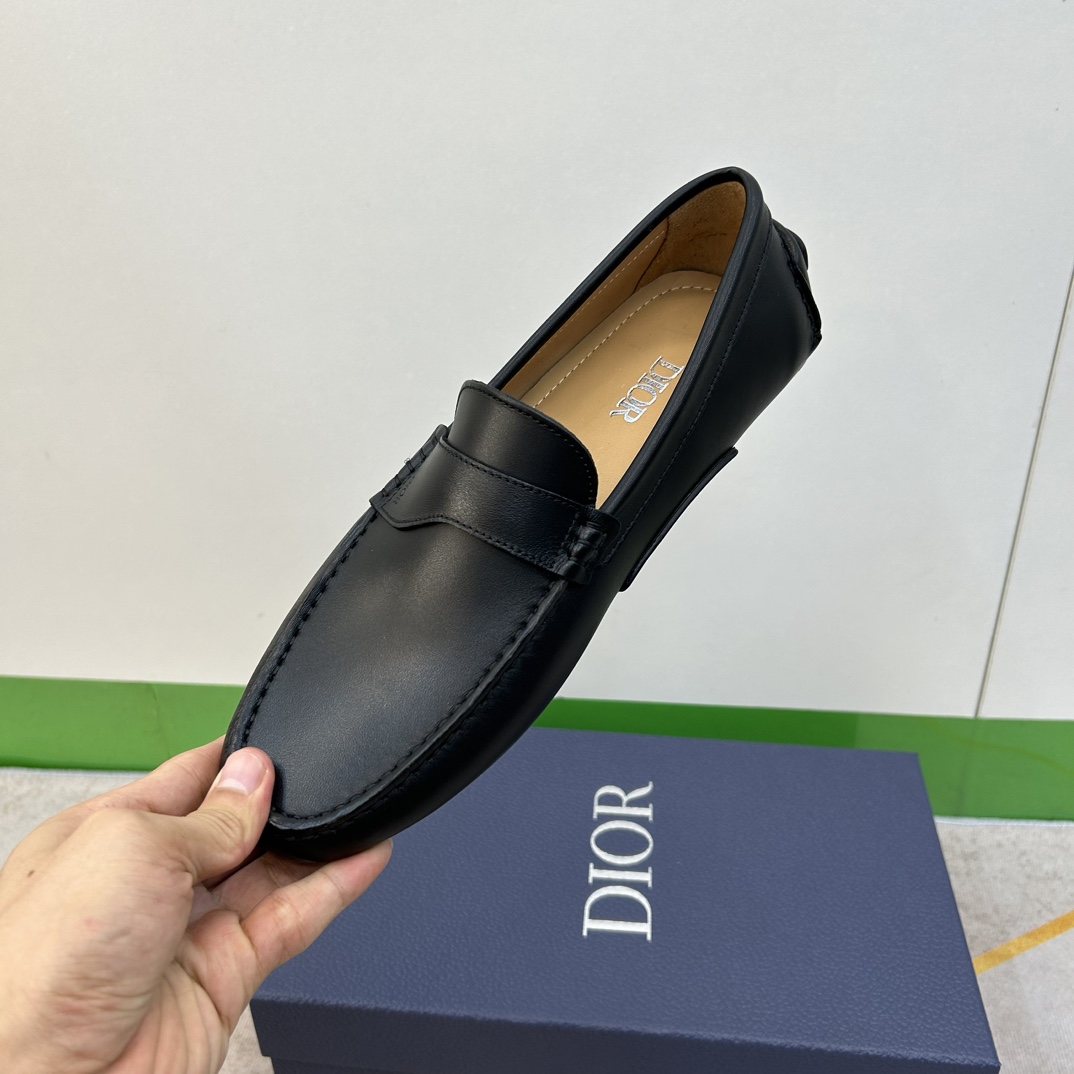 ⚠️【Dio*】⚠️驾车鞋！(豆豆款）⚠️高品质男士套脚款⚠️正码：38一44(4一10）⚠️原版粒面感