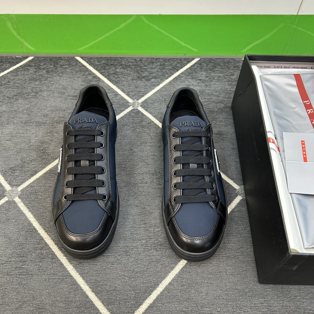 NO:349529,【PR＊】 High-grade, top-notch craftsman skateboard shoes, regular size 39-44 (5-10) 38,45 customized Exclusive custom wax calfskin, stands soft!  Inside calfskin, latex back-punching foot pads!  Original rubber anti-slip large sole!  goods!  Look at the details carefully, the texture is super strong!  But 11 can withstand all kinds of tests!  4T 395,,cowhide19860909【PR＊】 高品级,顶尖工艺 男士滑板鞋 正码39一44(5－10）38,45定做 独家定制腊感小牛皮,立挺柔软！内里小牛皮,乳胶回力冲孔垫脚！原橡胶防滑大底！货！品质细看细节图,质感超强！可11经得起各种考验！4T 395,,cowhide,Men's shoes