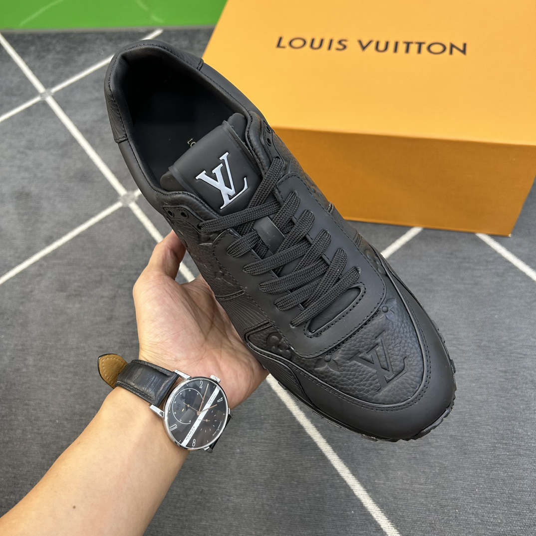 ️LV️高版本顶尖工艺品️经典RUNAWAY运动鞋️正码39445一10高版本！货！顶级手工艺[强]每道