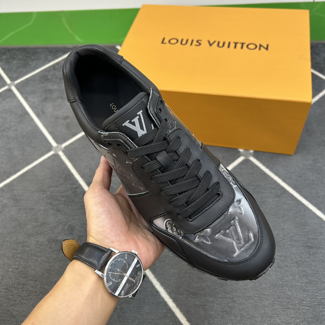 ️LV️高版本顶尖工艺品️经典RUNAWAY运动鞋️正码39445一10️高版本！货！顶级手工艺[强]每