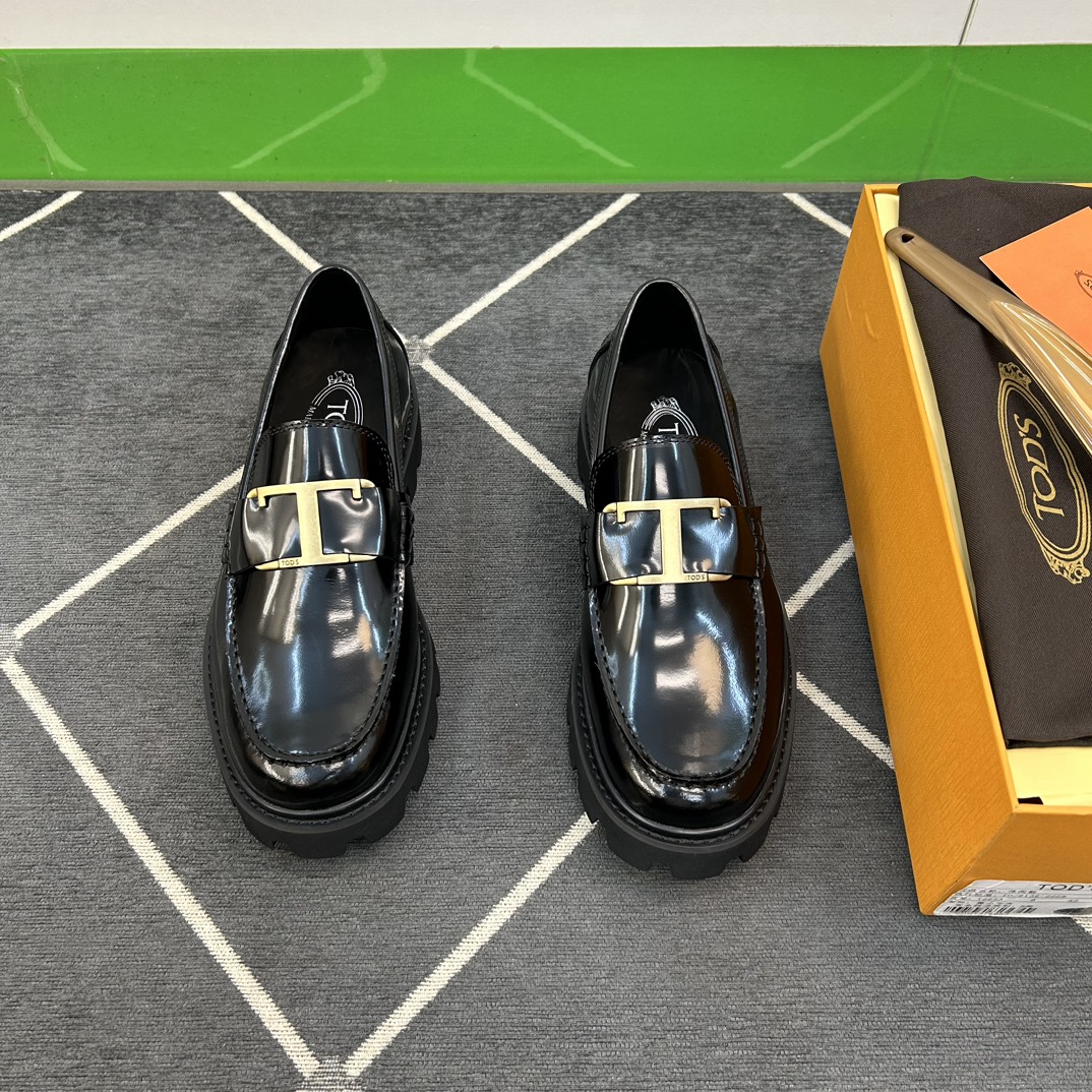 NO:930851,〖TO’S〗 The highest quality, four-season loafers, regular sizes 5 to 10 (39 to 44), 38, 45 custom-made, top 11 craftsmanship, raw material texture, open edge beaded calfskin!  Water-dyed calfskin lining!  Super comfort!  Exclusive rubber foam lightweight outsole!  Perfect performance!  ,,loafers,cowhide19860909〖TO’S〗 最高品质,四季乐福鞋 正码5一10 (39一44）,38,45定做 顶尖11工艺,面料原材质感开边珠小牛皮！内里水染小牛皮！超强舒适度！独家橡胶化泡轻便大底！完美演绎！,,loafers,cowhide,Men's shoes