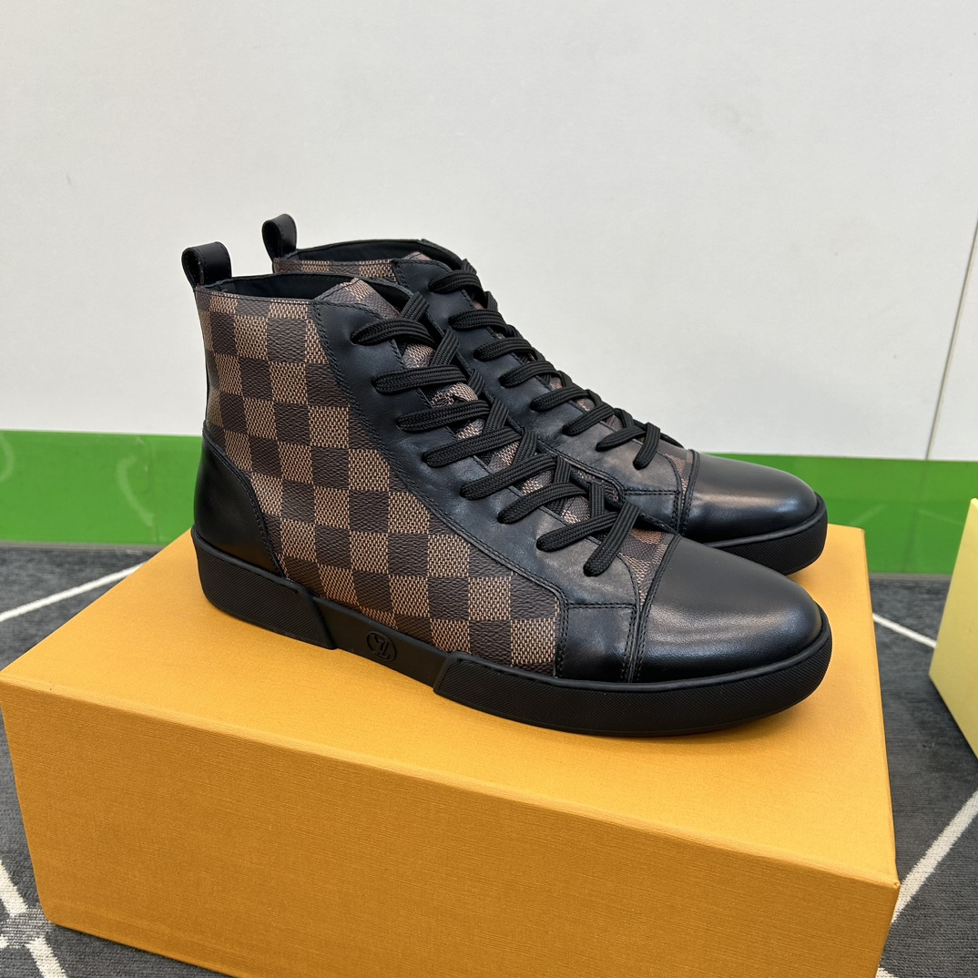 ️LV️高品质顶尖工艺品️男士时尚经典滑板鞋️正码39445一10️同步发售！货！顶级手工艺[强]意大利